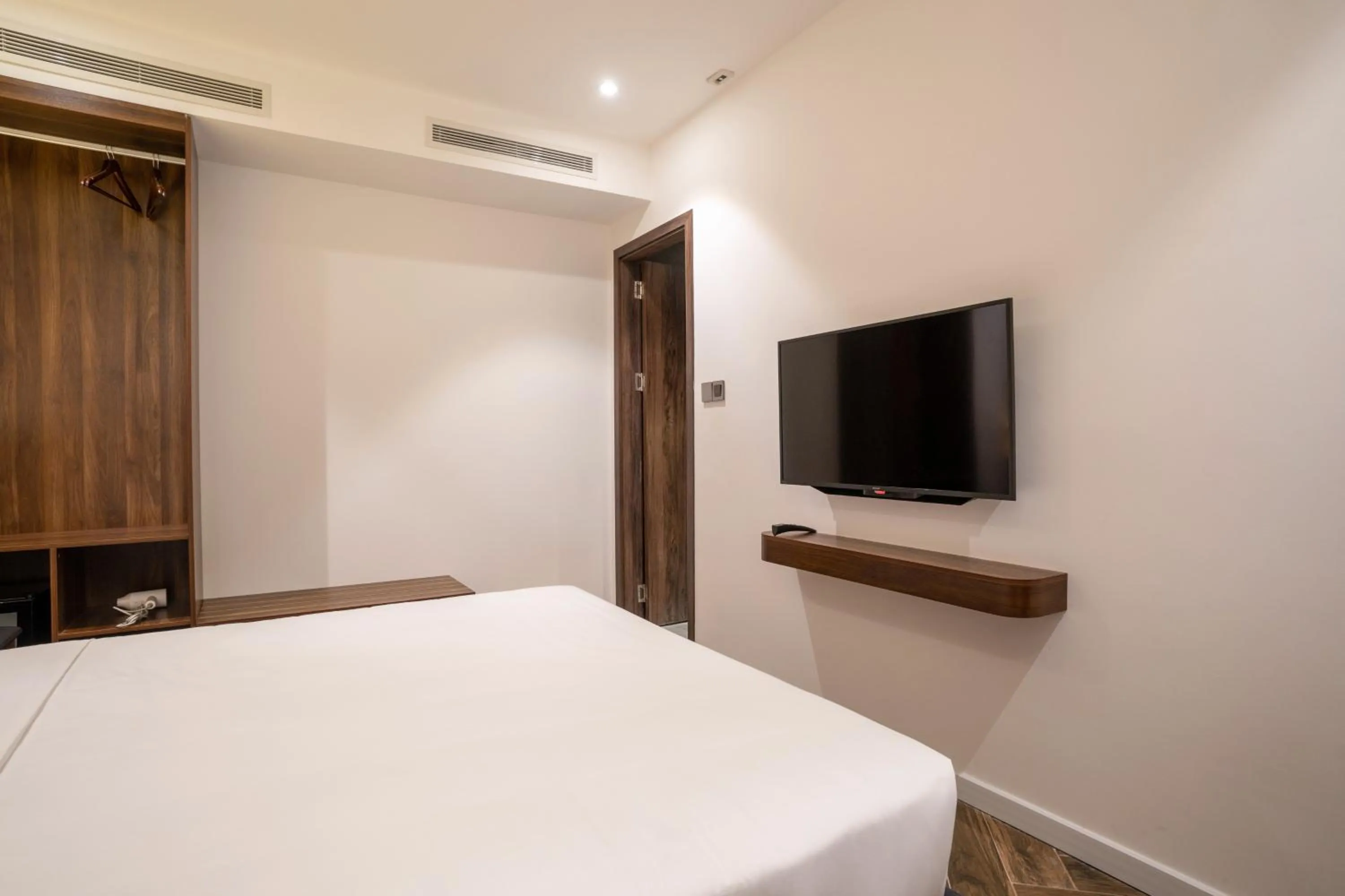 Bedroom, Bed in Calidum Phu Quoc Hotel