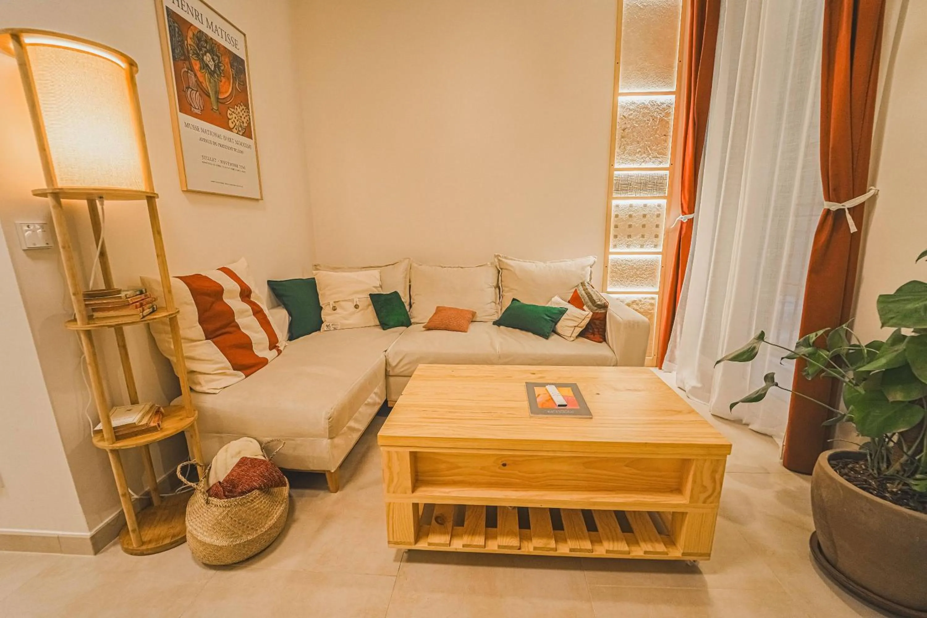 Bed in 4 Bears Studios