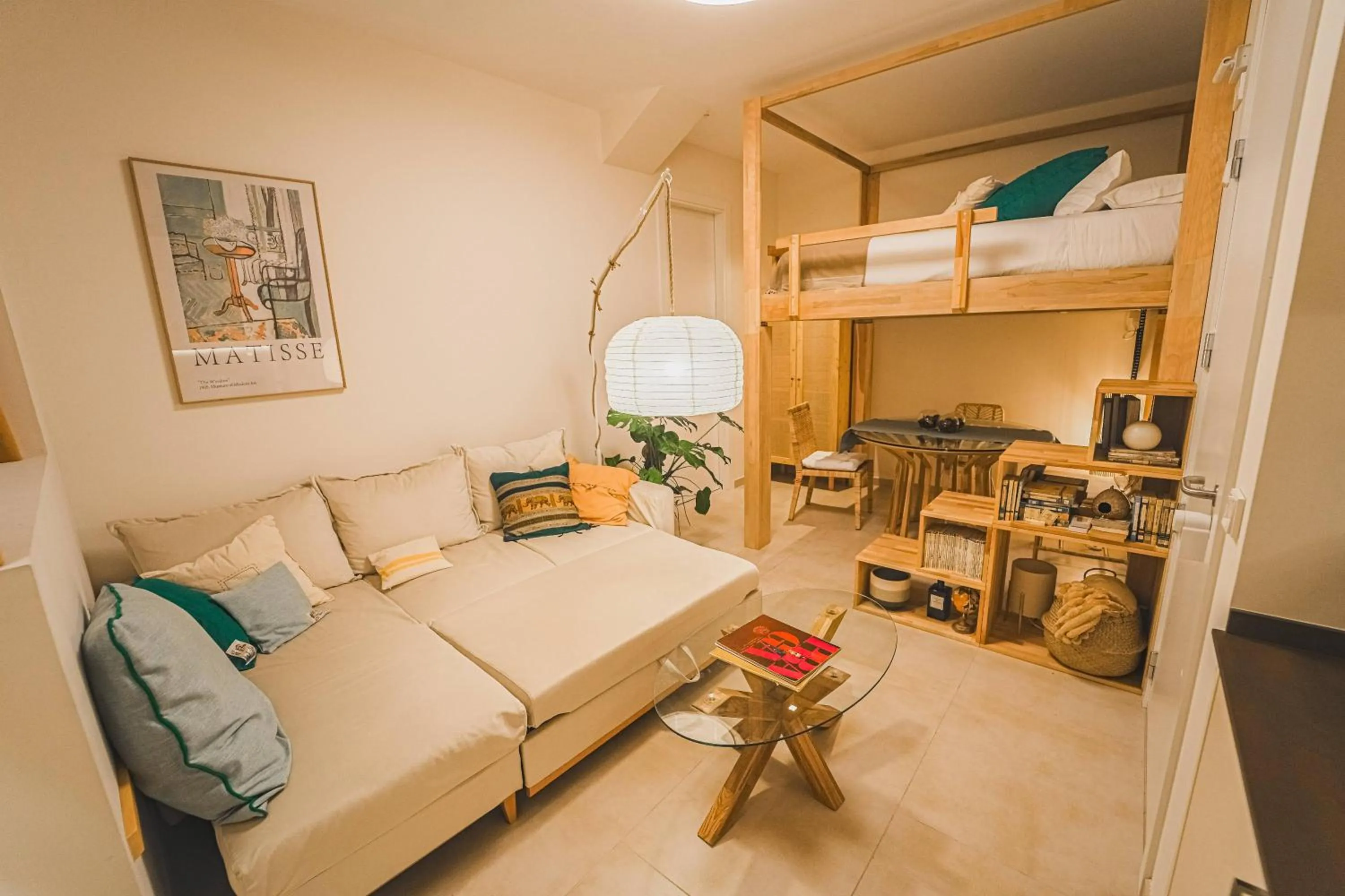 Bed in 4 Bears Studios