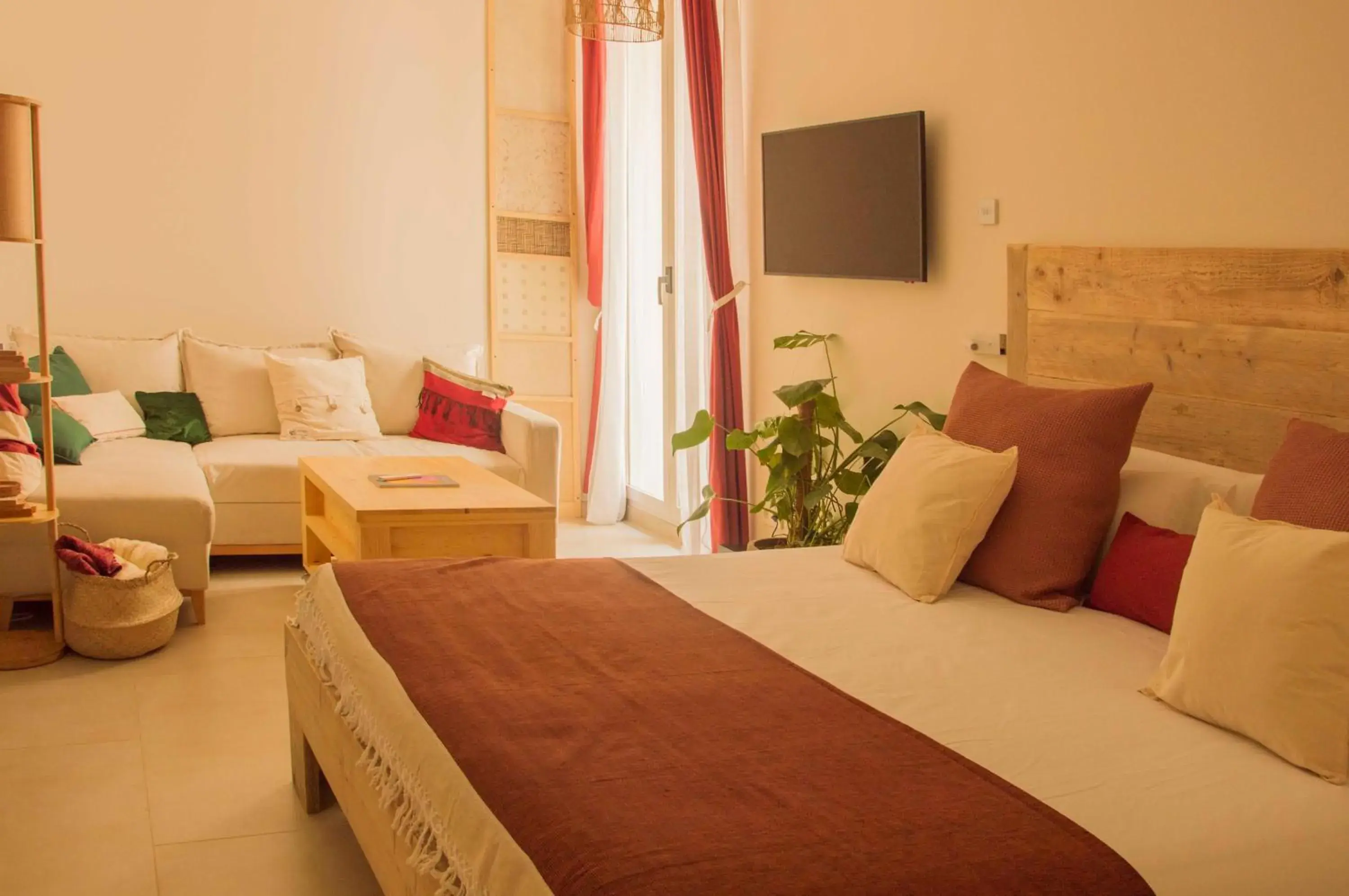 King Studio with Sofa Bed - single occupancy in 4 Bears Studios King Studio with Sofa Bed - single occupancy in 4 Bears Studios