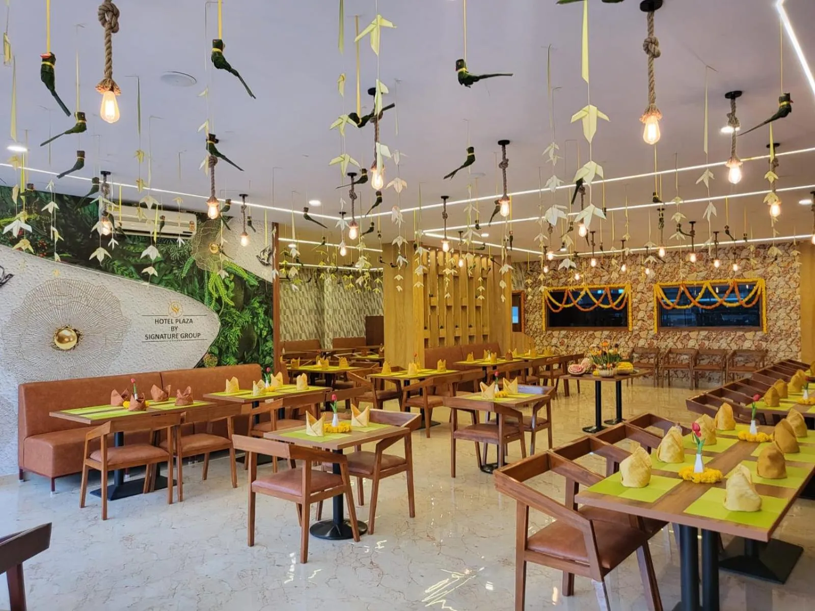 Restaurant/places to eat in Hotel Plaza Hyderabad Airport Zone