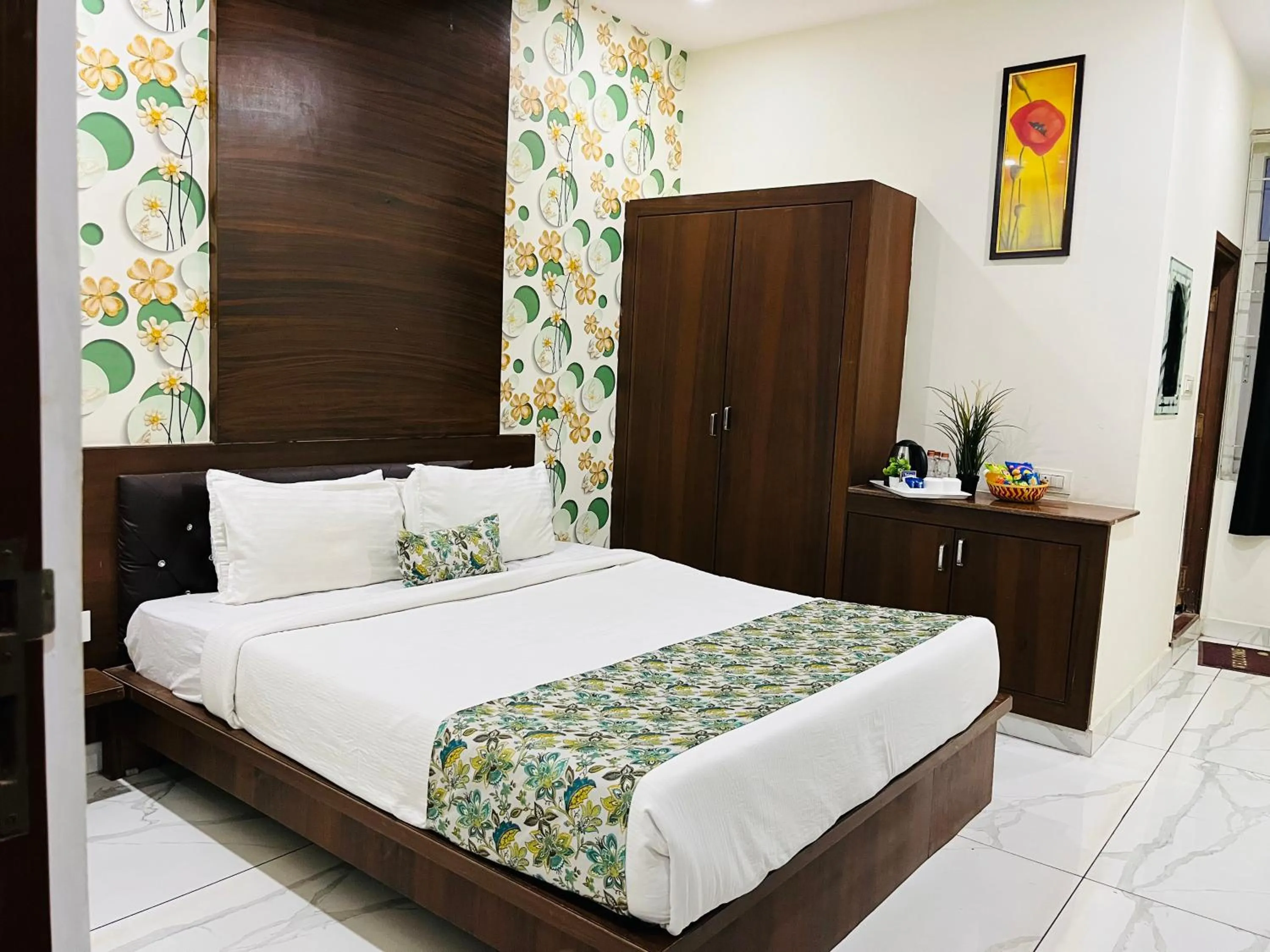 Bed in Hotel Plaza Hyderabad Airport Zone