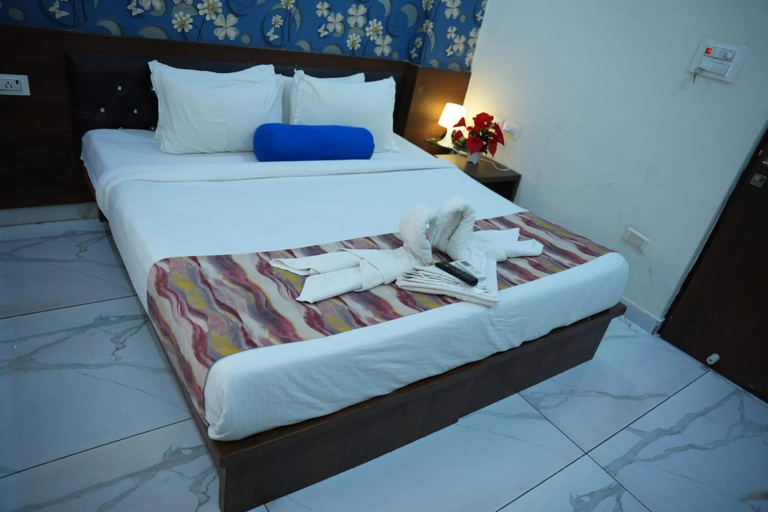 Bedroom, Bed in Hotel Plaza Hyderabad Airport Zone