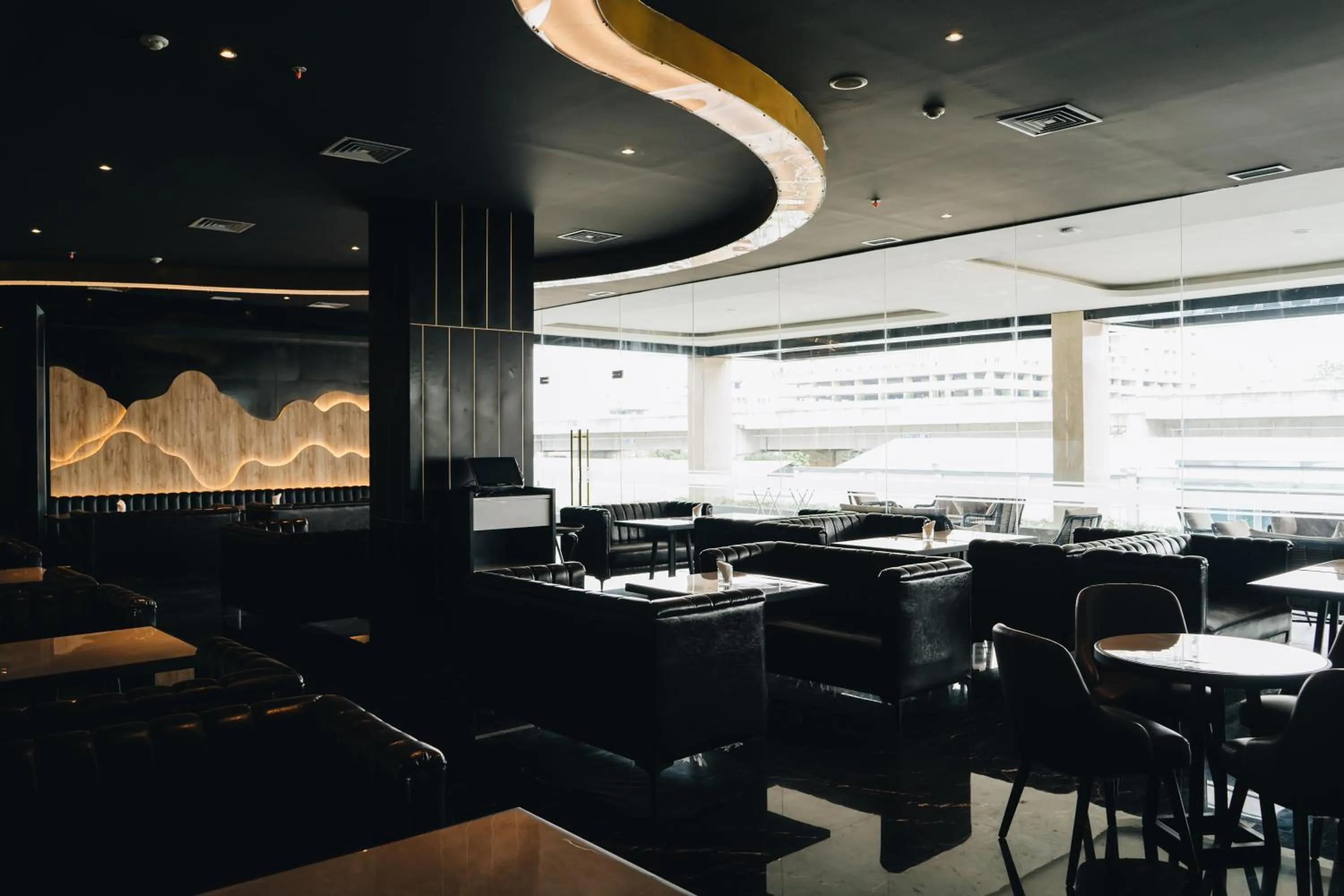 Restaurant/places to eat in Grand Central Premier