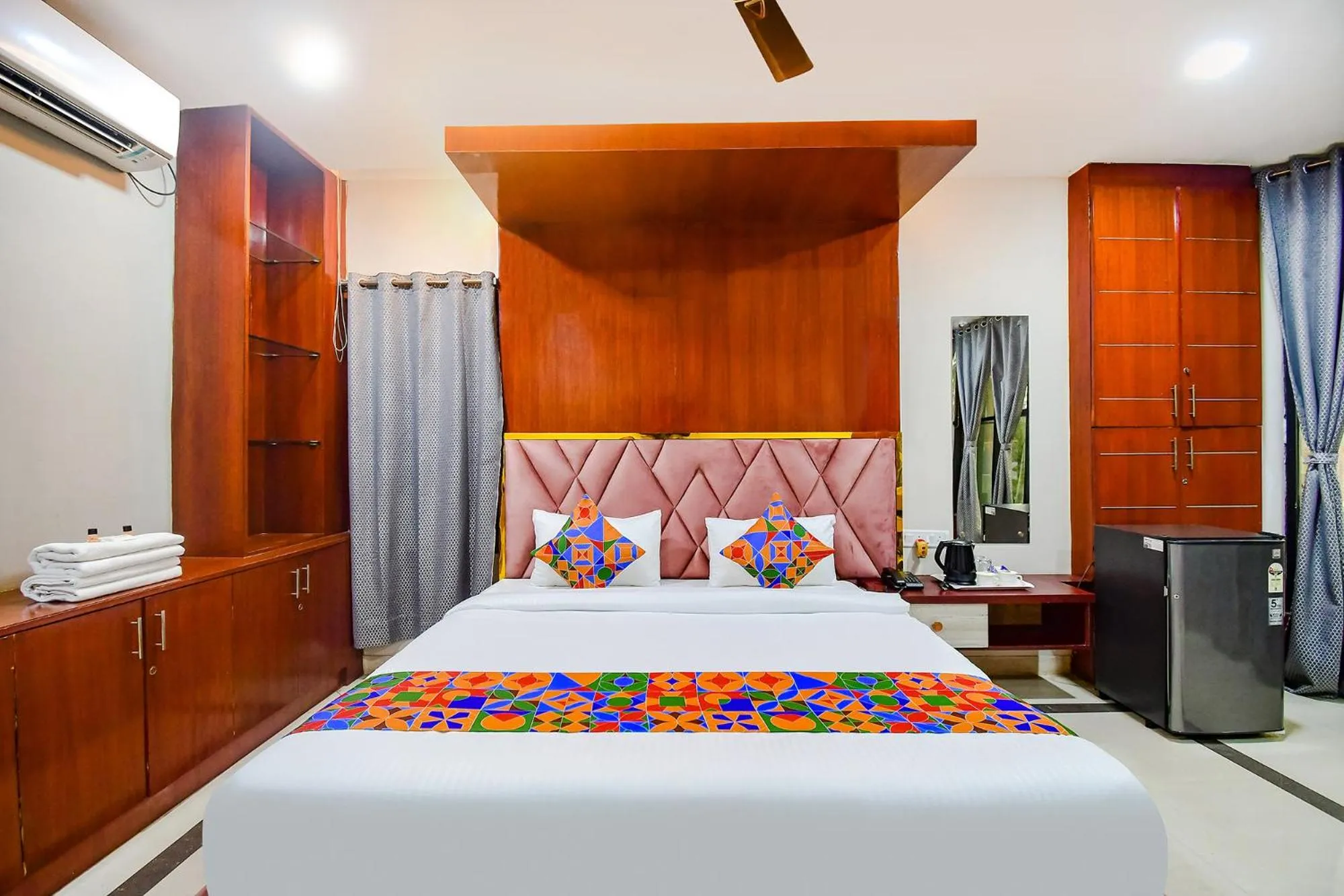 Bed in FabHotel Greenland Grand - Nr Kalinga Stadium