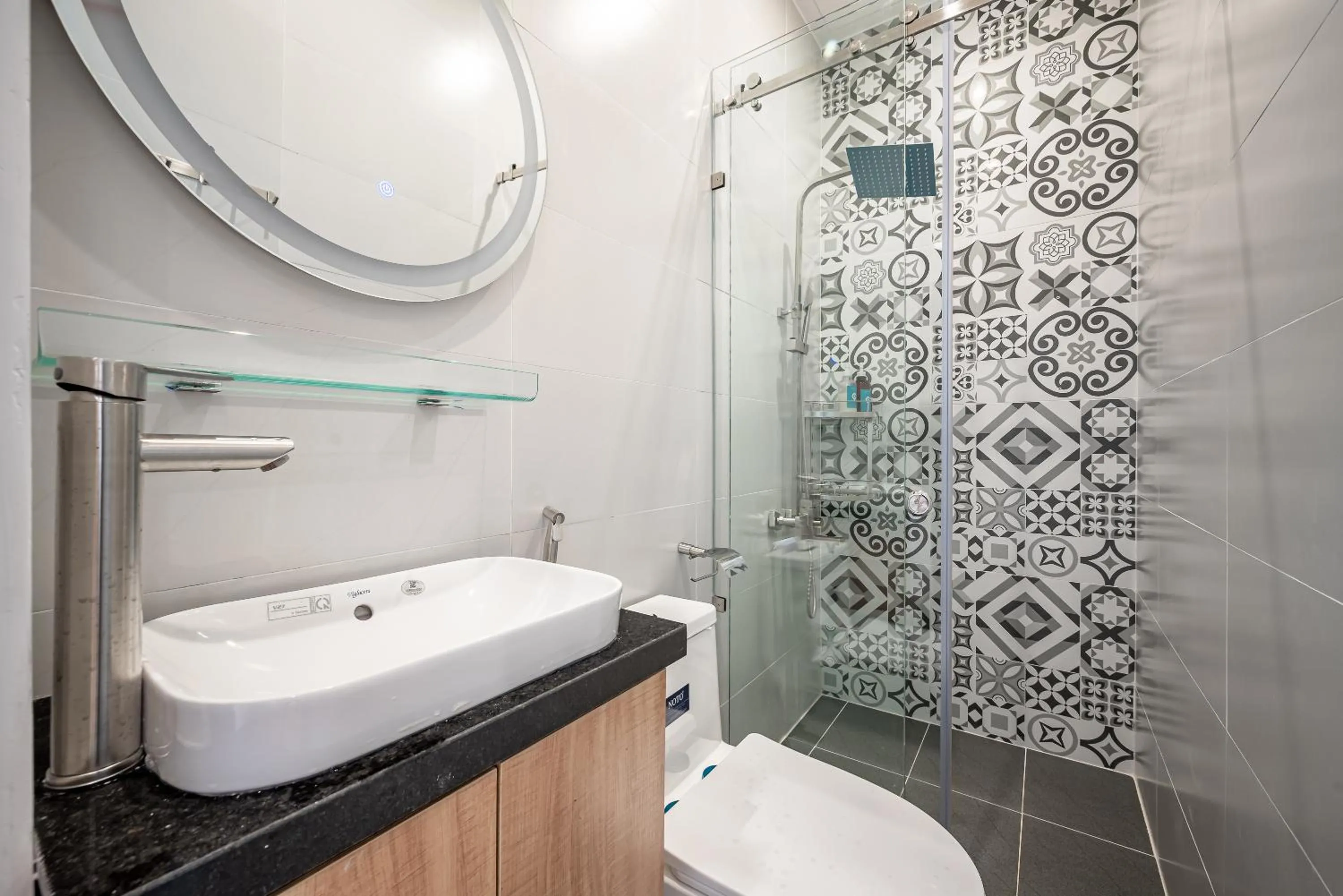 Shower in Cozrum Homes - Autumn House