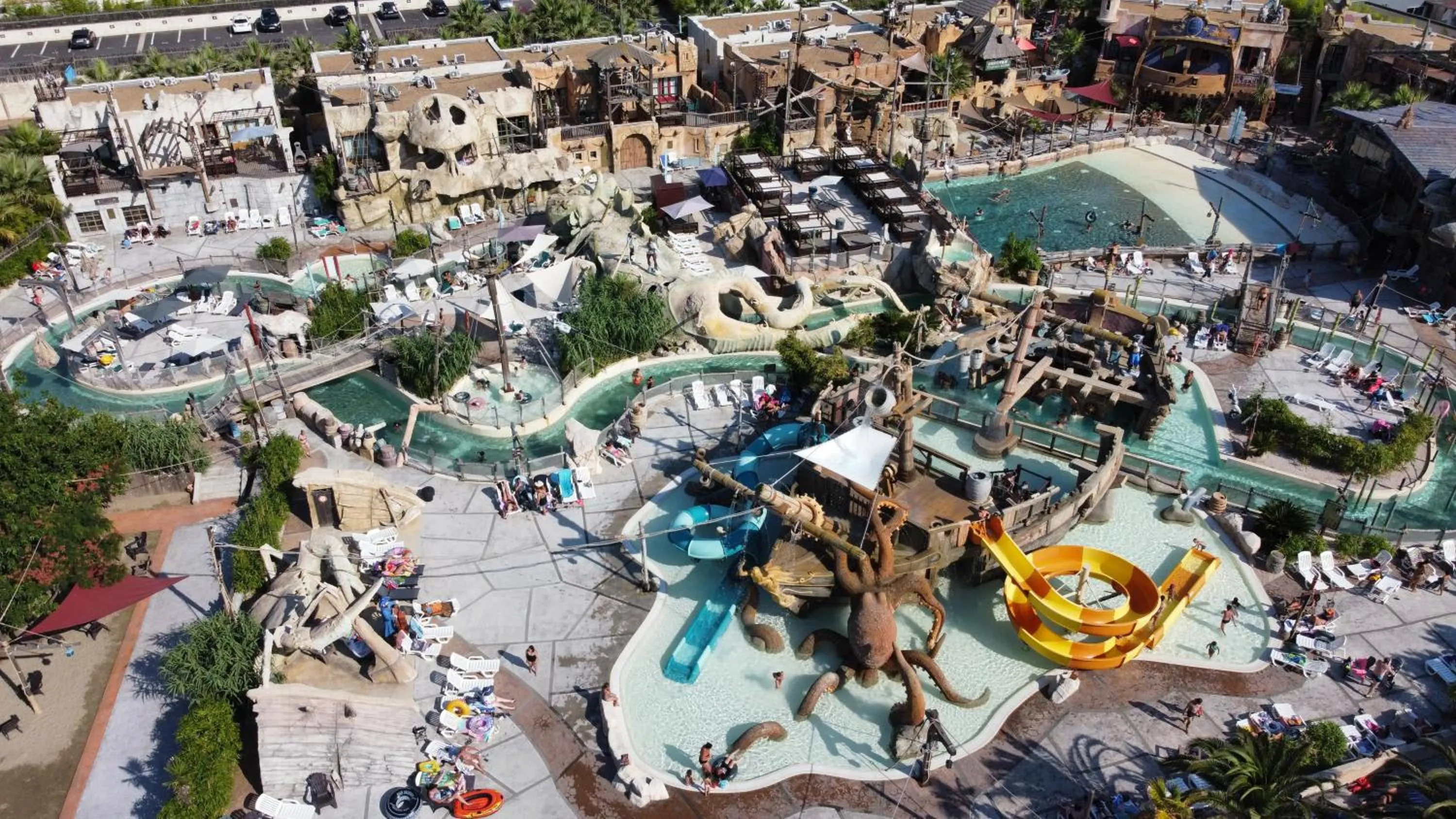 Aqua park in Hôtel Pirates World