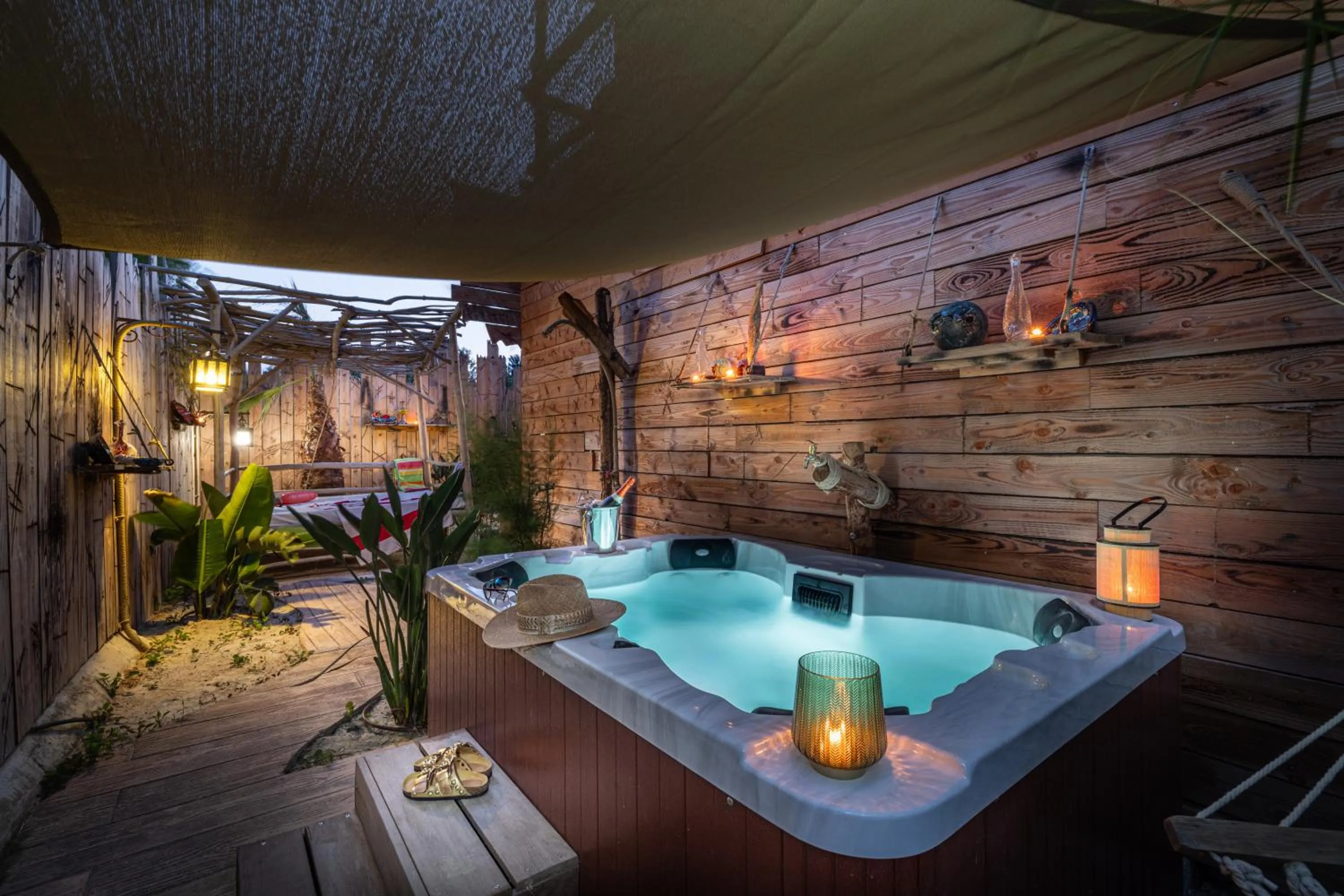 Natural landscape in Hôtel Pirates World