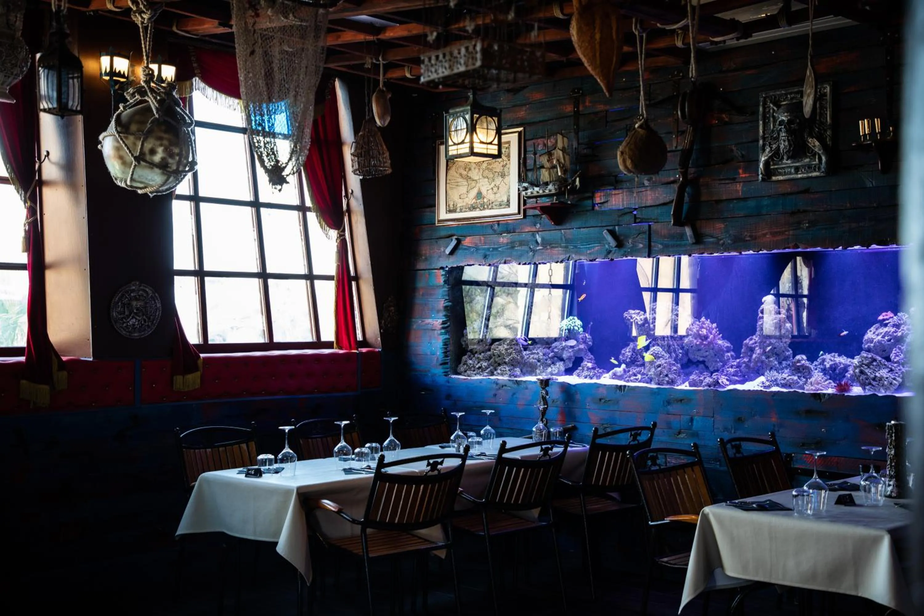 Restaurant/places to eat in Hôtel Pirates World