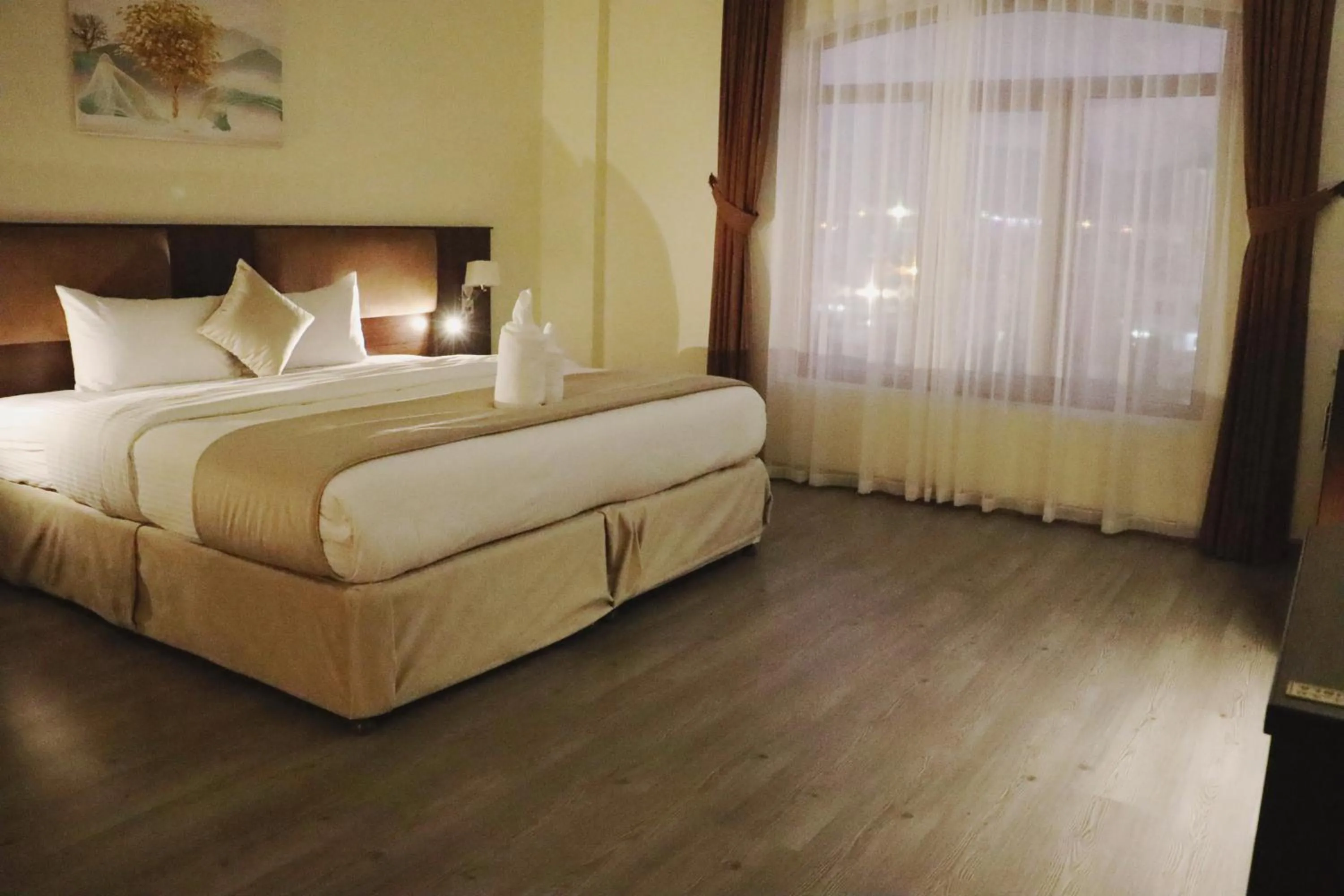 Bed in Weekdays Hotel