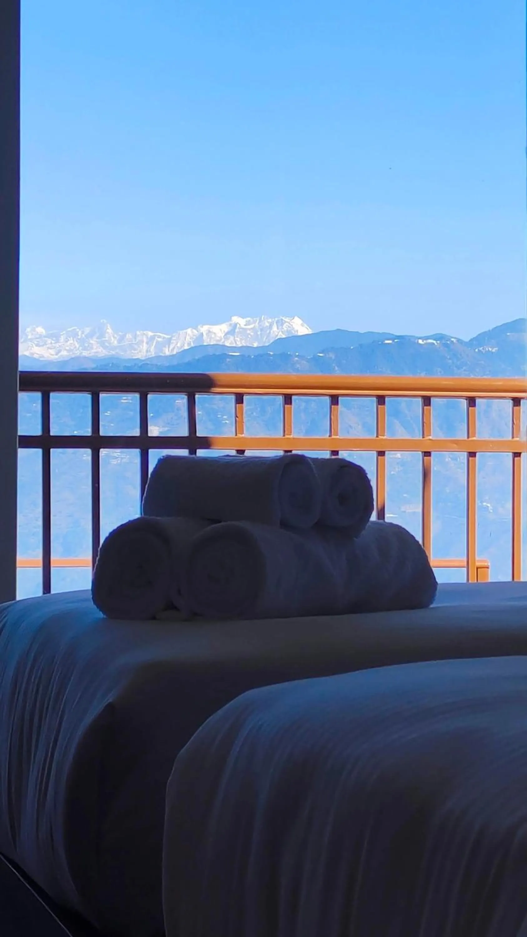 Bed in The Rudraksh, A Himalayan Retreat