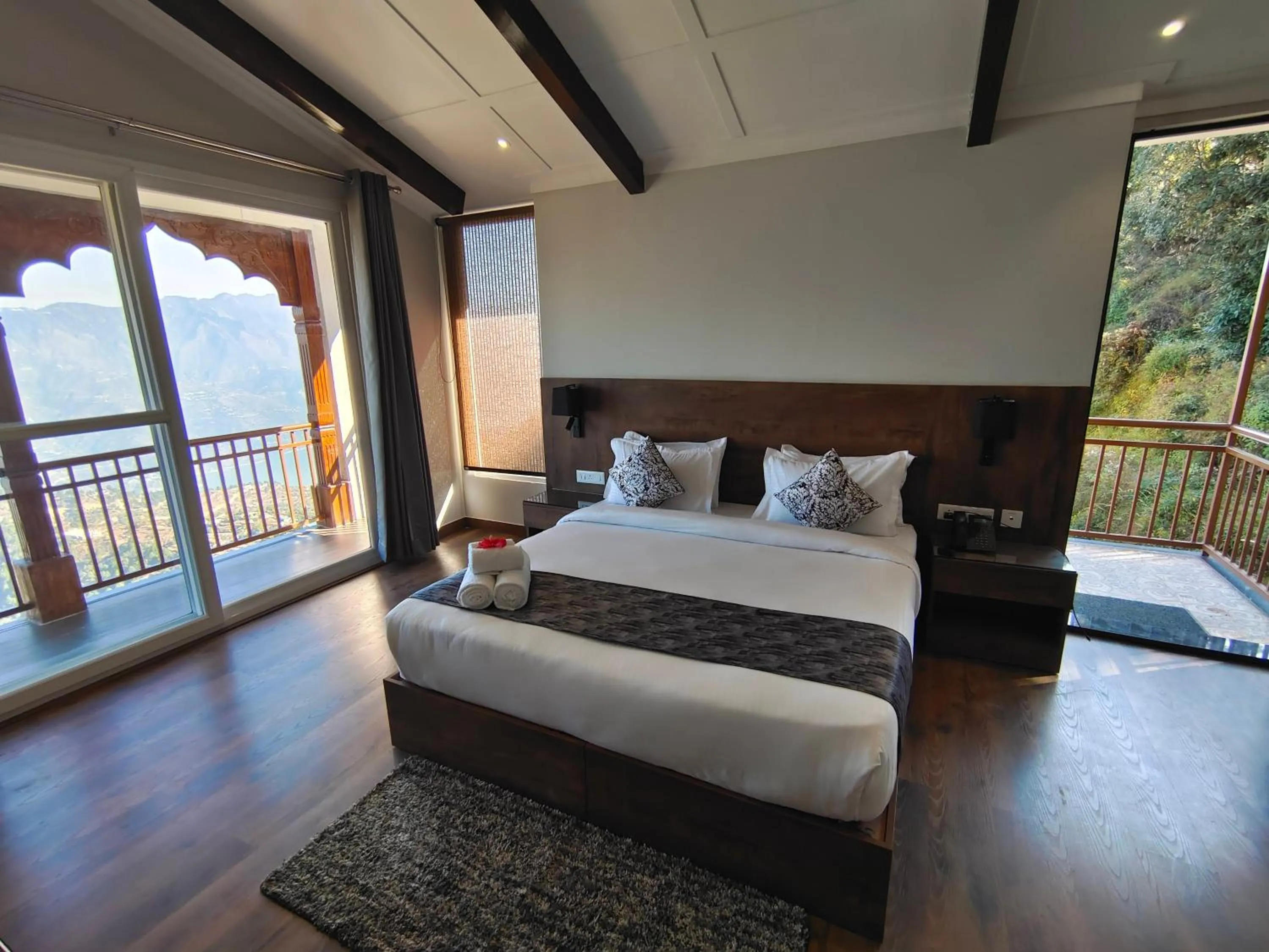 Bed in The Rudraksh, A Himalayan Retreat