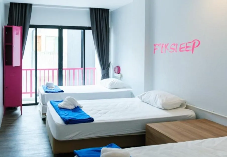 Bed in Slumber Surf Phuket Kata