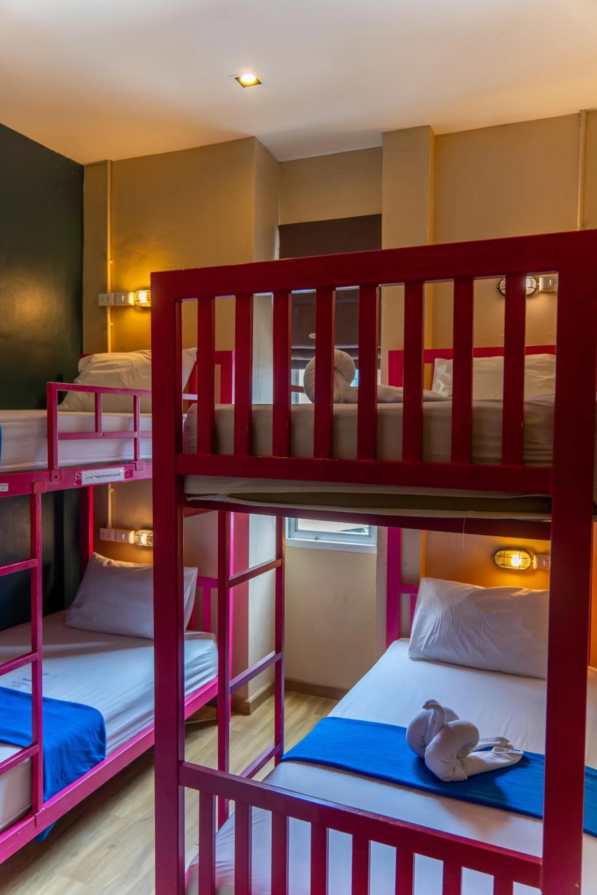 Bed in Slumber Surf Phuket Kata