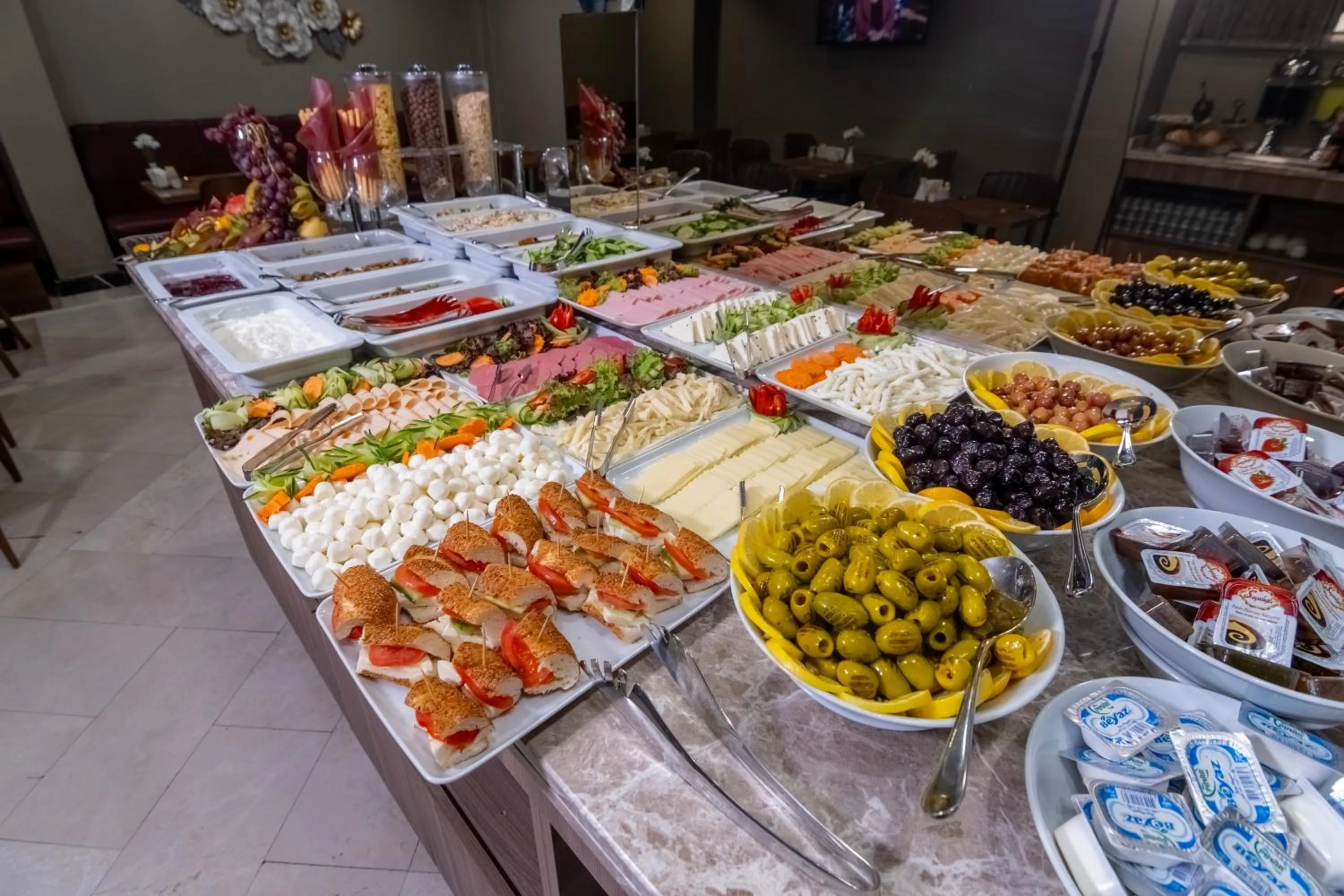 Food and drinks in The Omiya Hotel