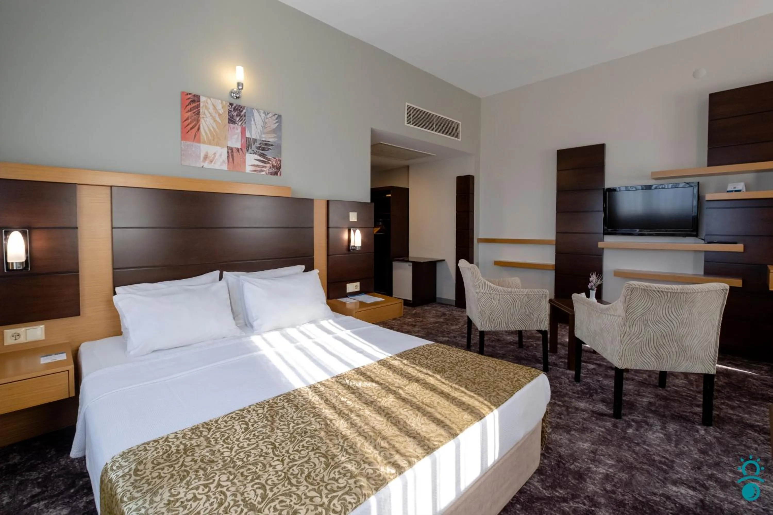 Photo of the whole room, Bed in KTÜ Koru Otel