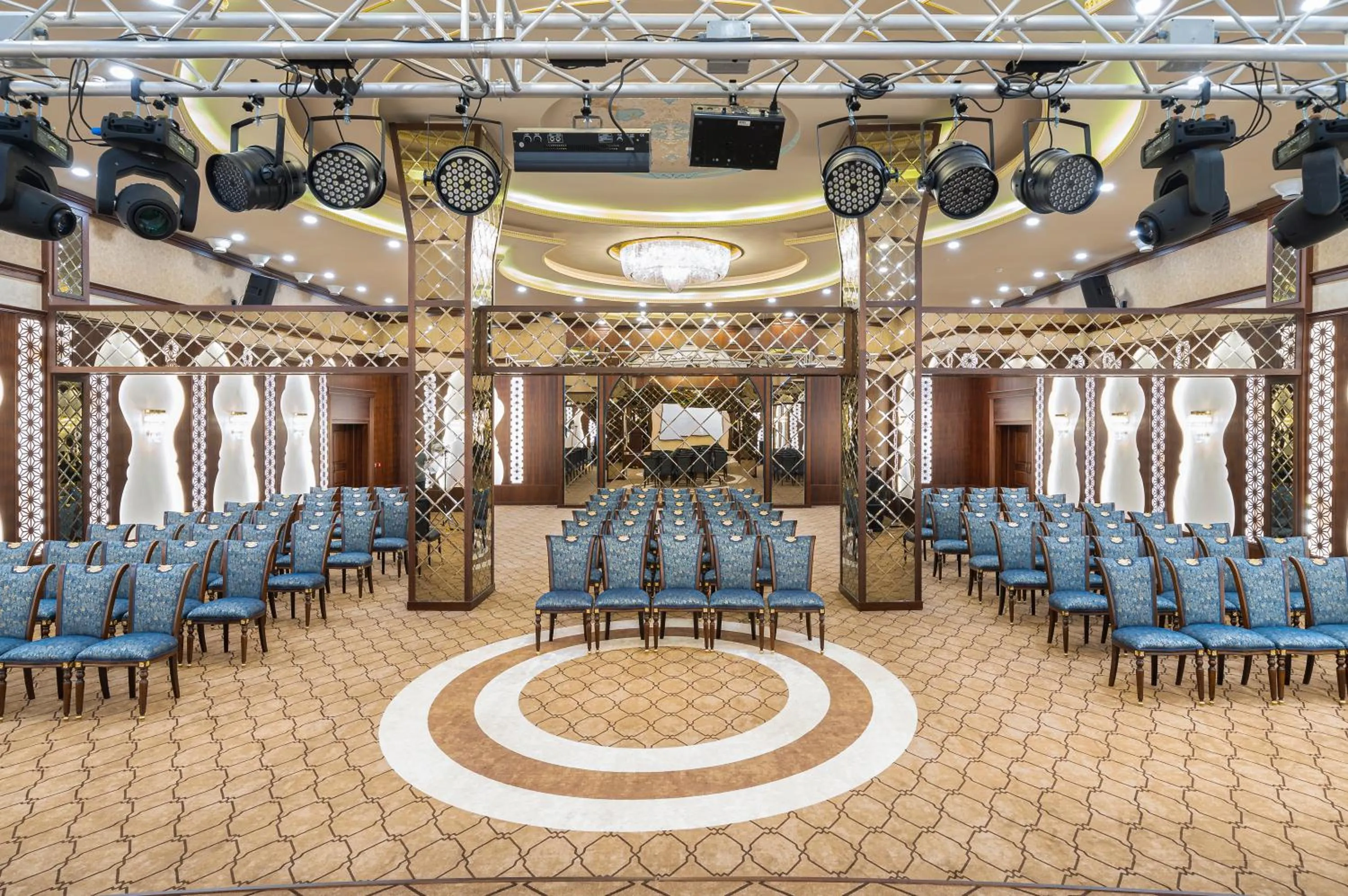 Meeting/conference room in Ramada Plaza by Wyndham Silivri