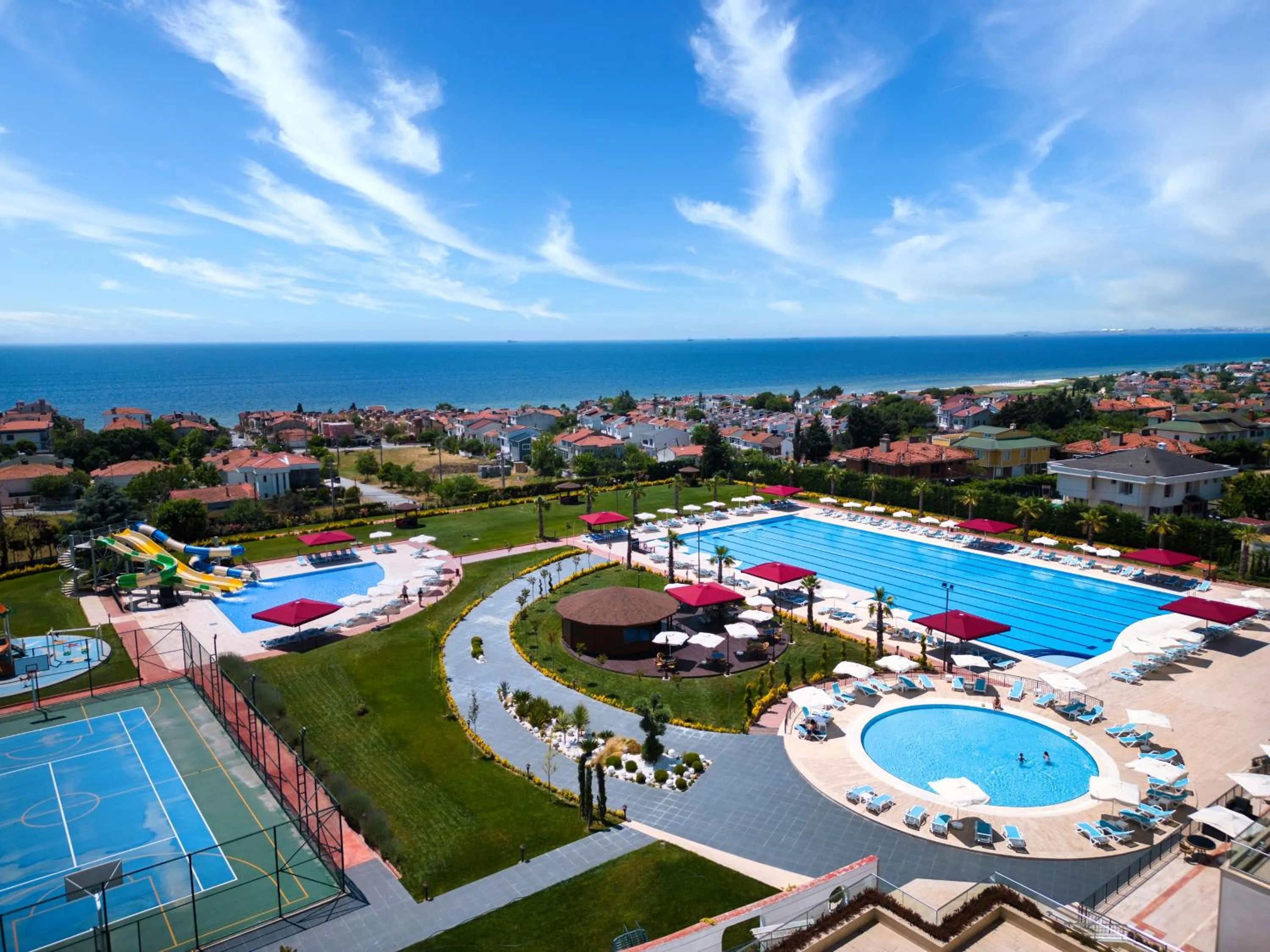 Swimming pool in Ramada Plaza by Wyndham Silivri