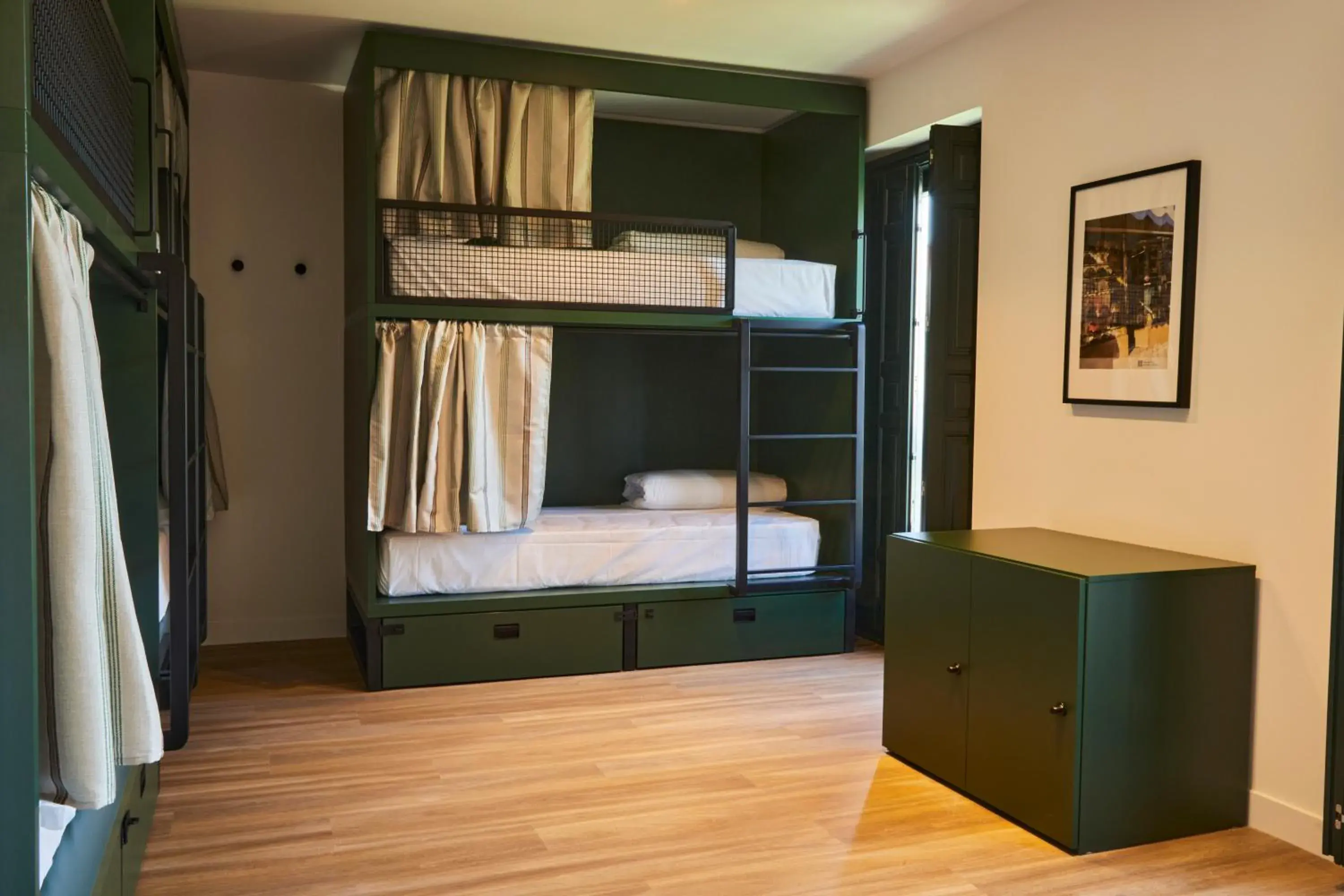 Mixed Dormitory Room in LATROUPE Prado Hostel Mixed Dormitory Room in LATROUPE Prado Hostel