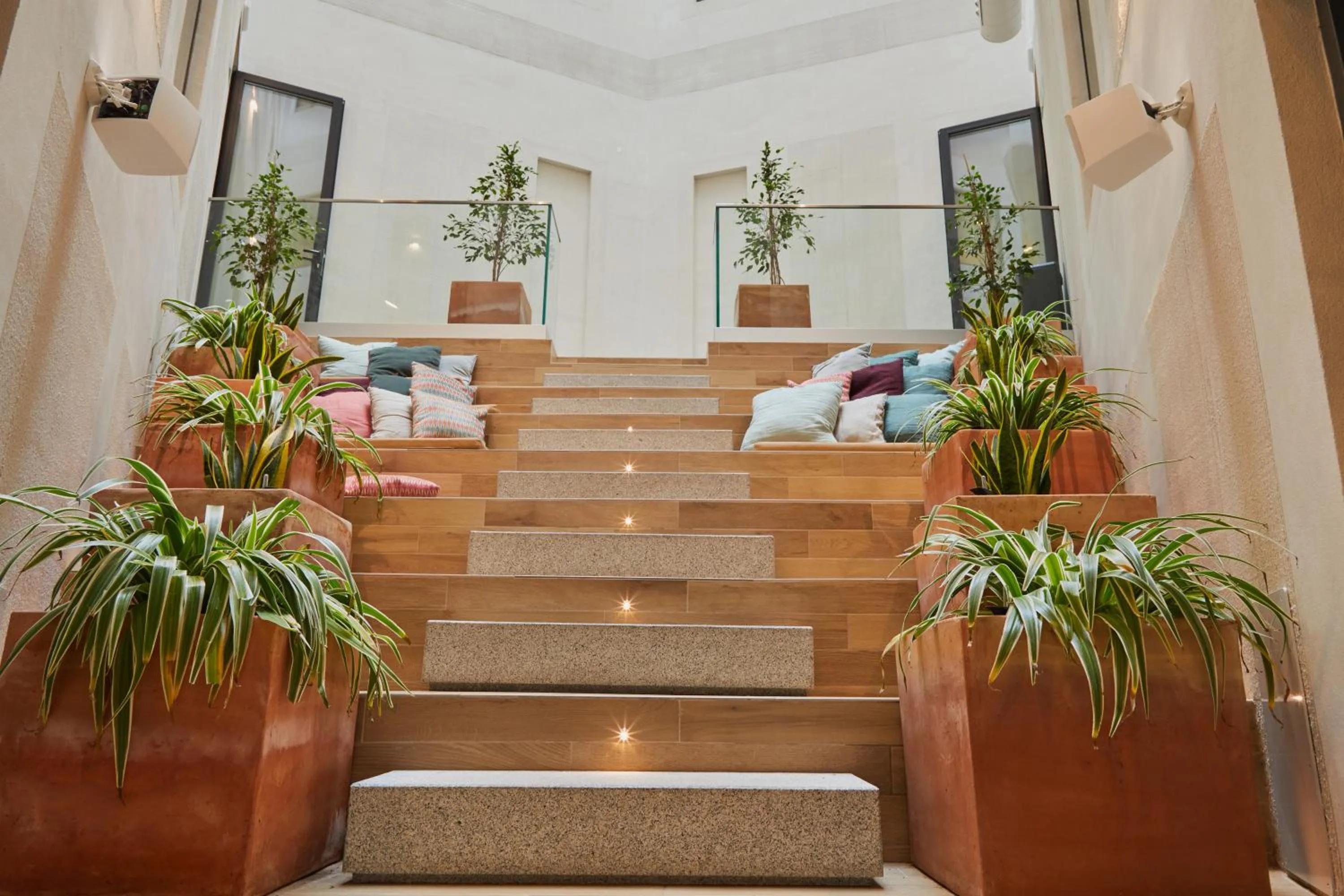 Patio in LATROUPE Prado Hostel