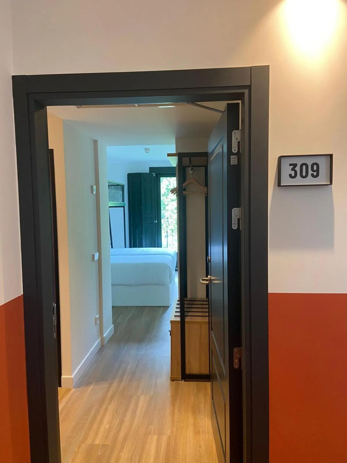 Property building, Bed in LATROUPE Prado Hostel