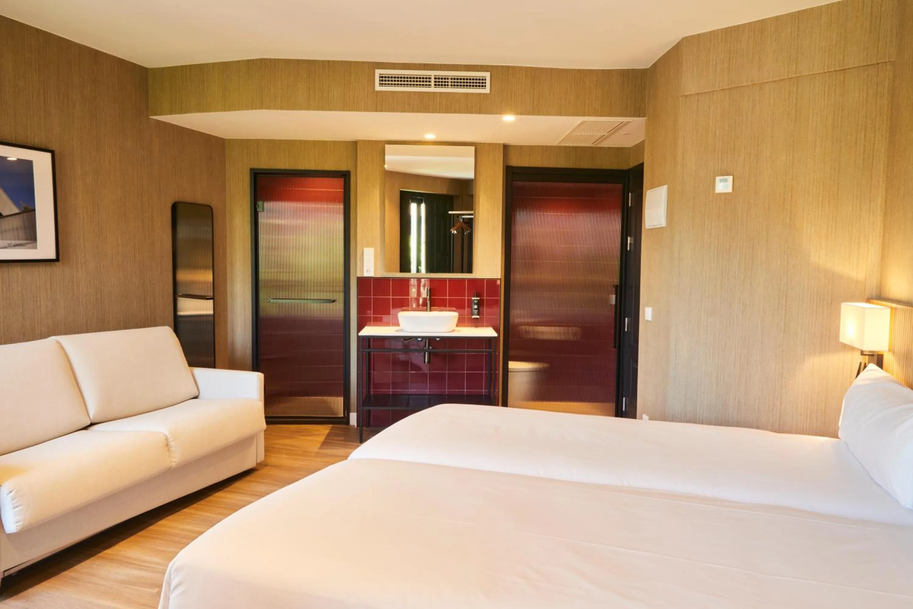 Bed in LATROUPE Prado Hostel