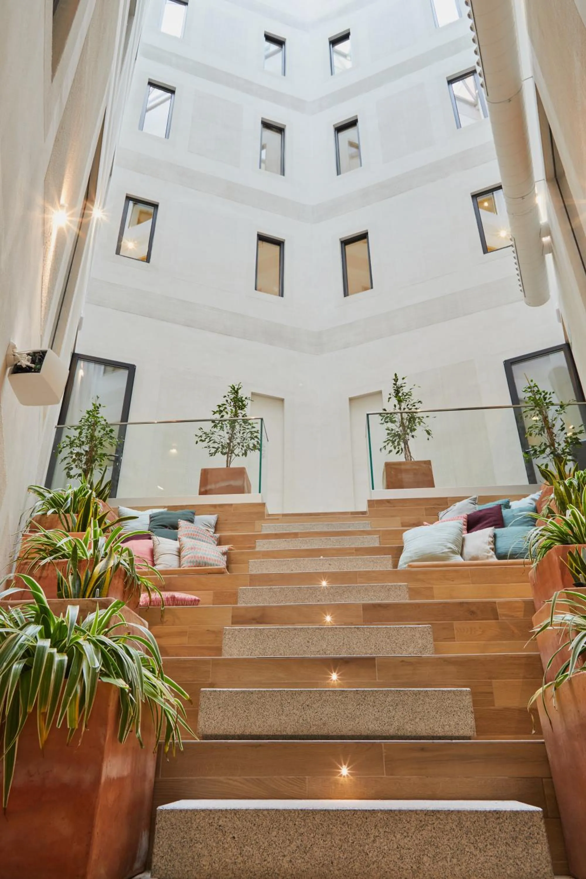 Patio in LATROUPE Prado Hostel