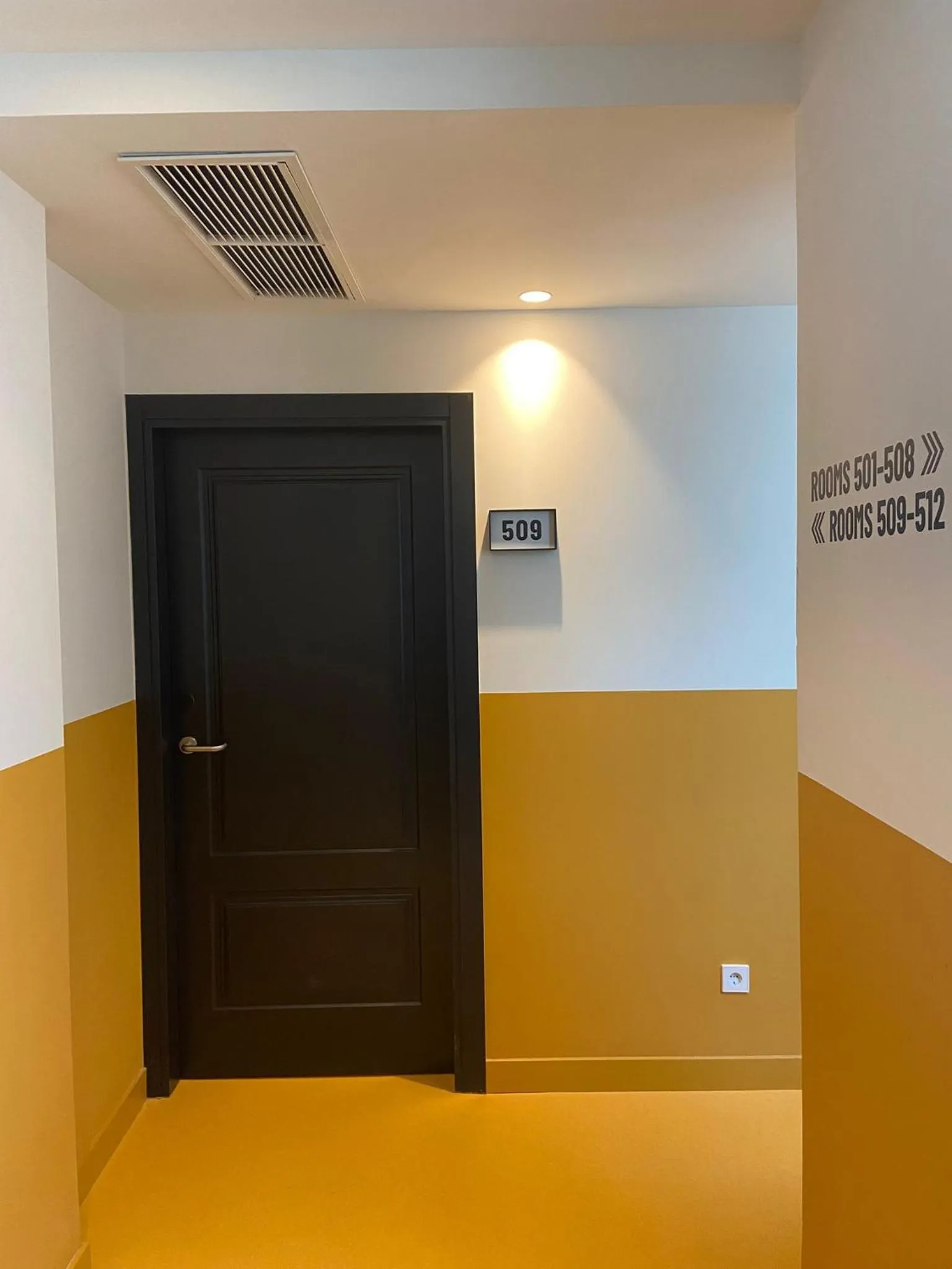 Property building in LATROUPE Prado Hostel