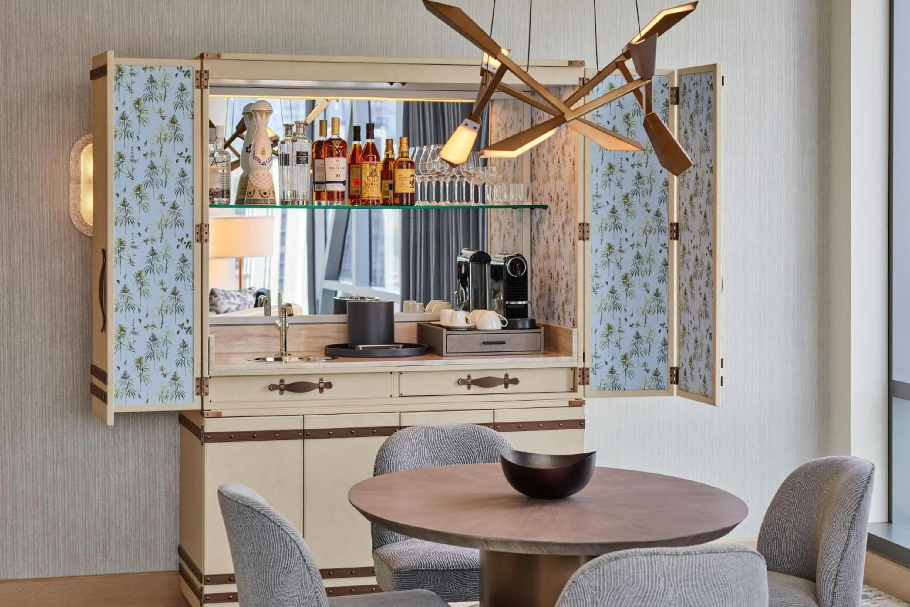 Lounge or bar in The Ritz-Carlton, Portland