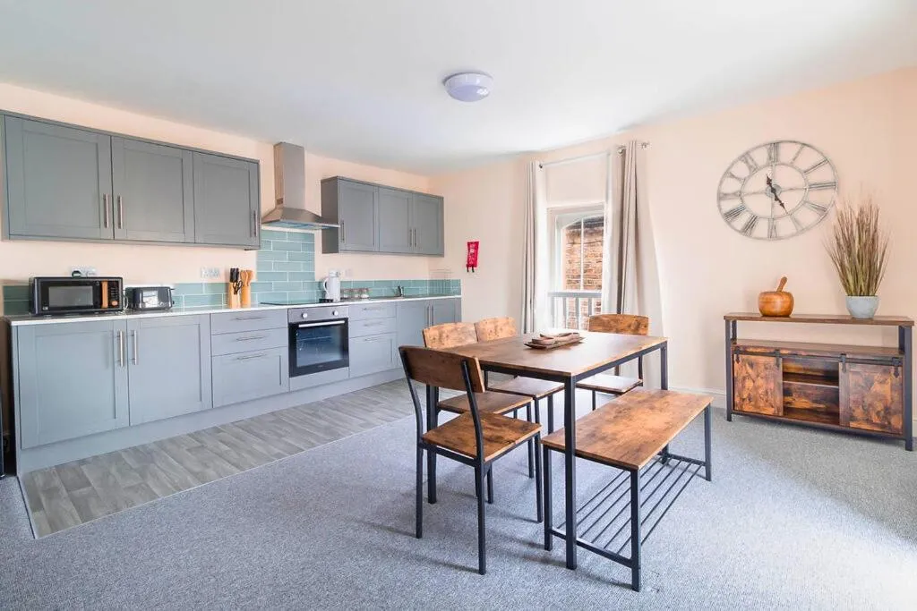 Kitchen or kitchenette in The Windmill Hotel