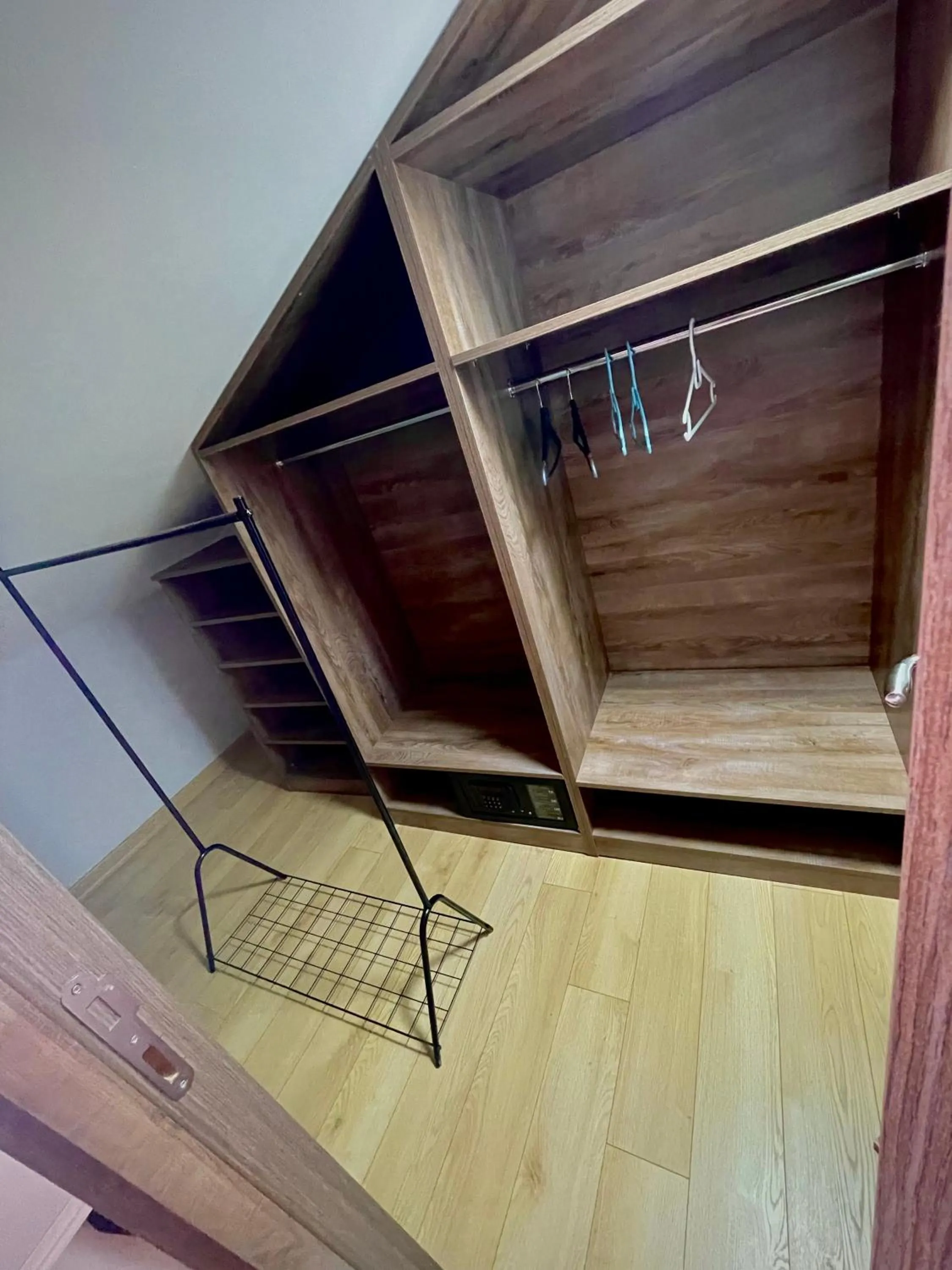 wardrobe in Elegance Aparts Cihangir