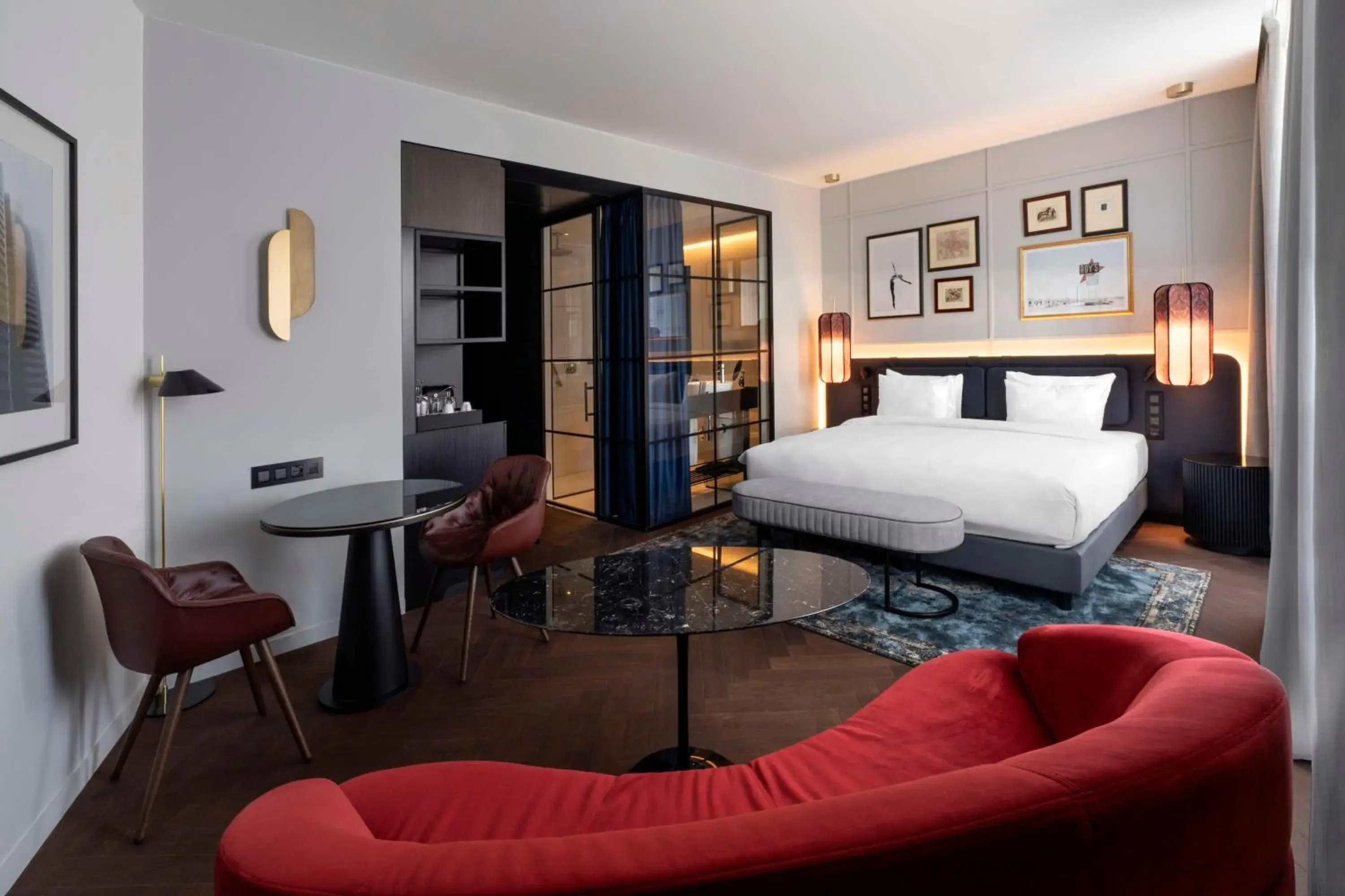 Junior Suite in Radisson Collection Hotel, Santa Sofia Milan Junior Suite in Radisson Collection Hotel, Santa Sofia Milan