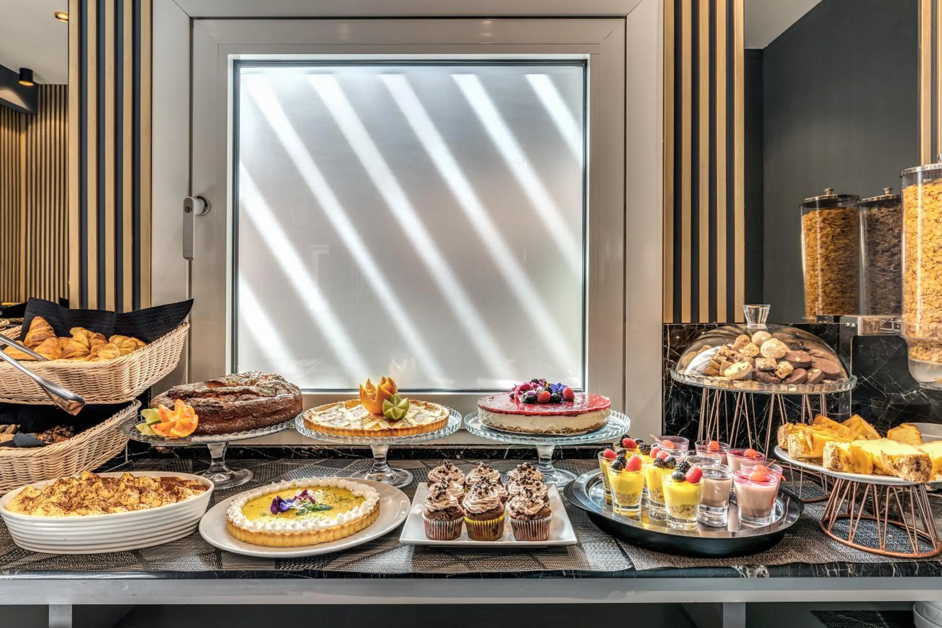 Breakfast in CC Palace Hotel