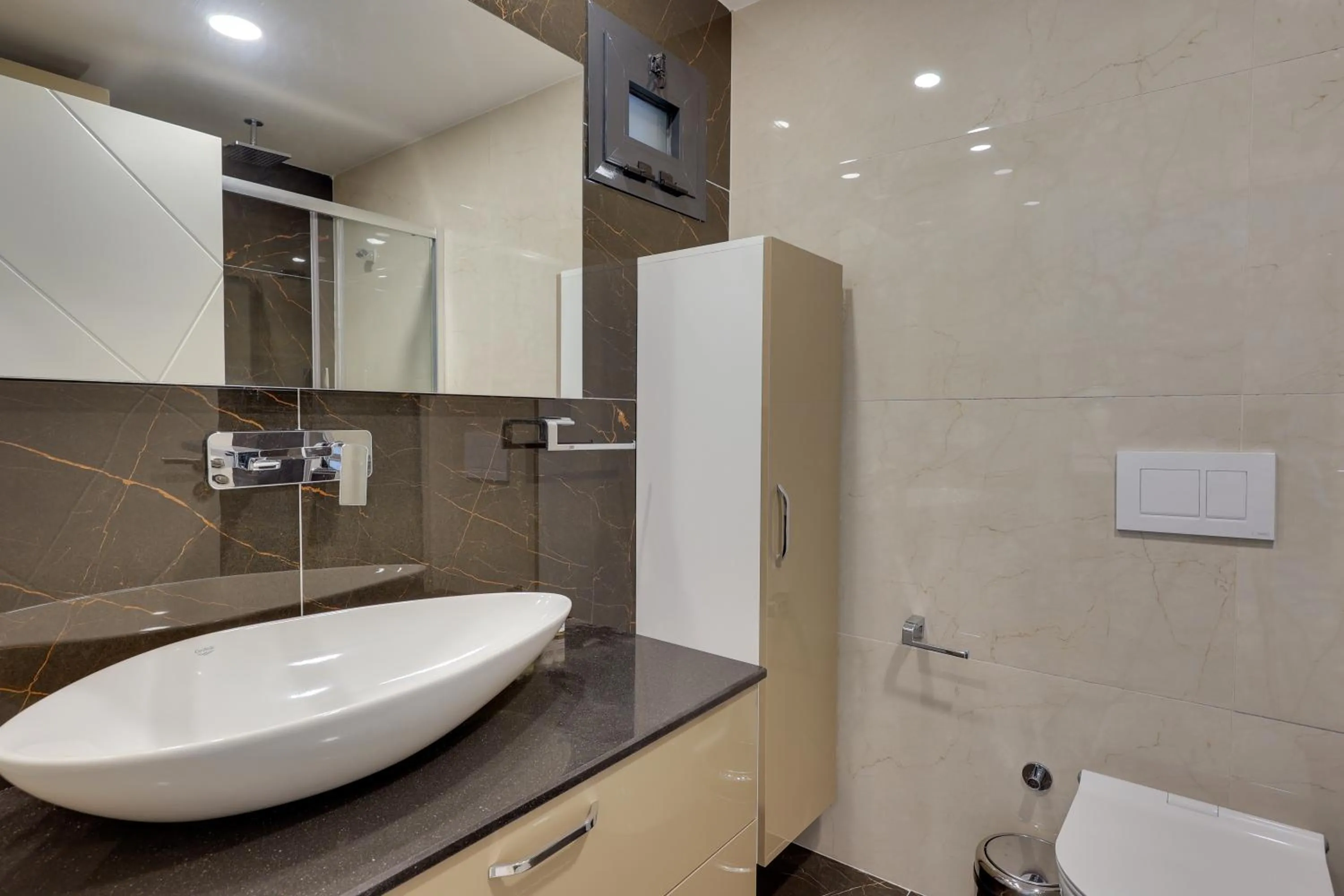 Bathroom in Ege Birlik Seasight Suites