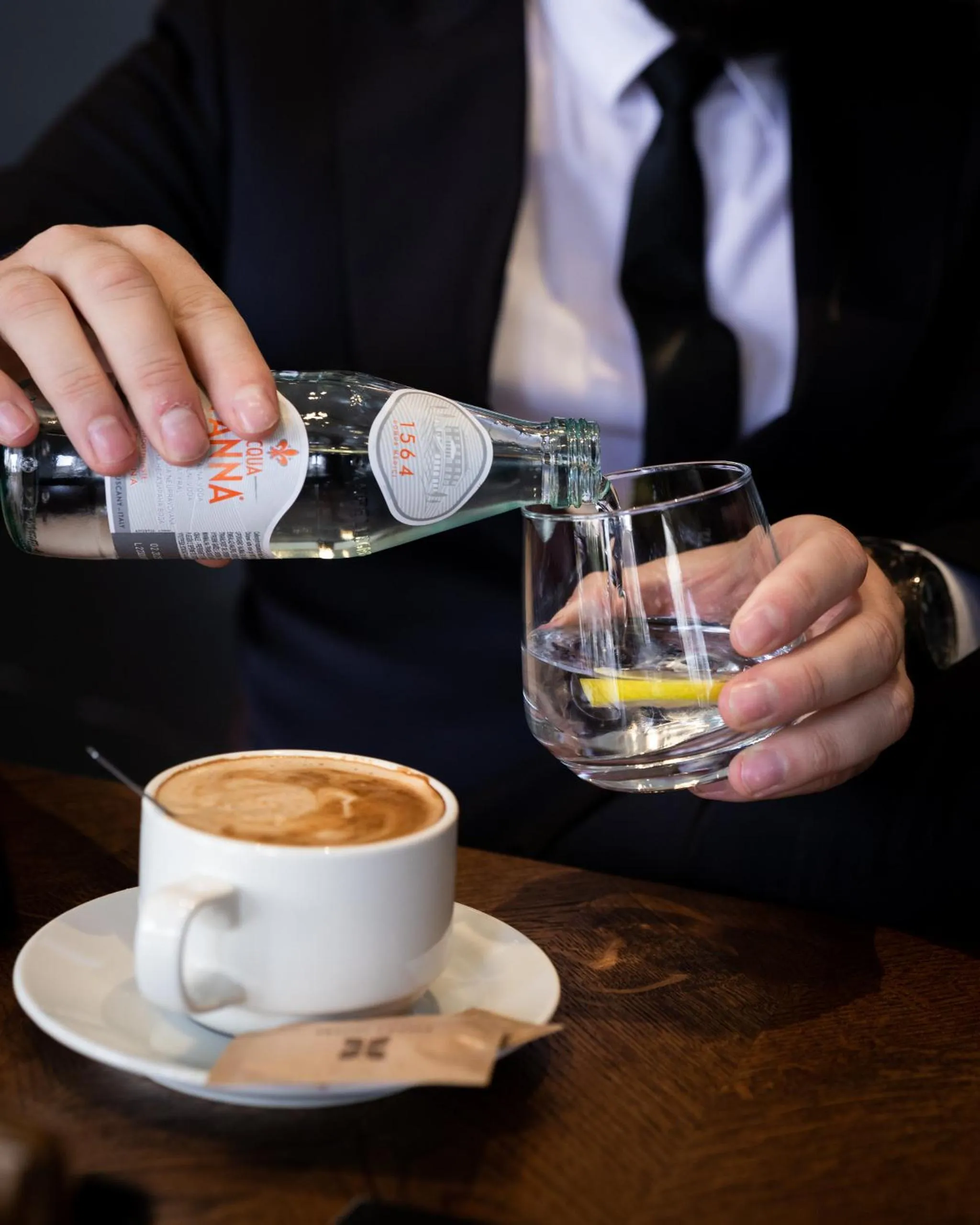 Coffee/tea facilities in Emery Hotel
