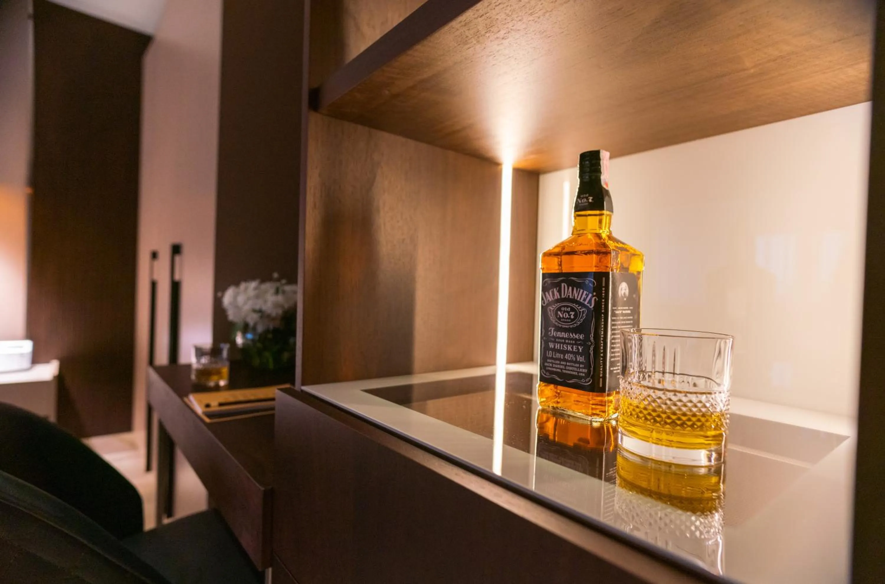 Lounge or bar in Emery Hotel