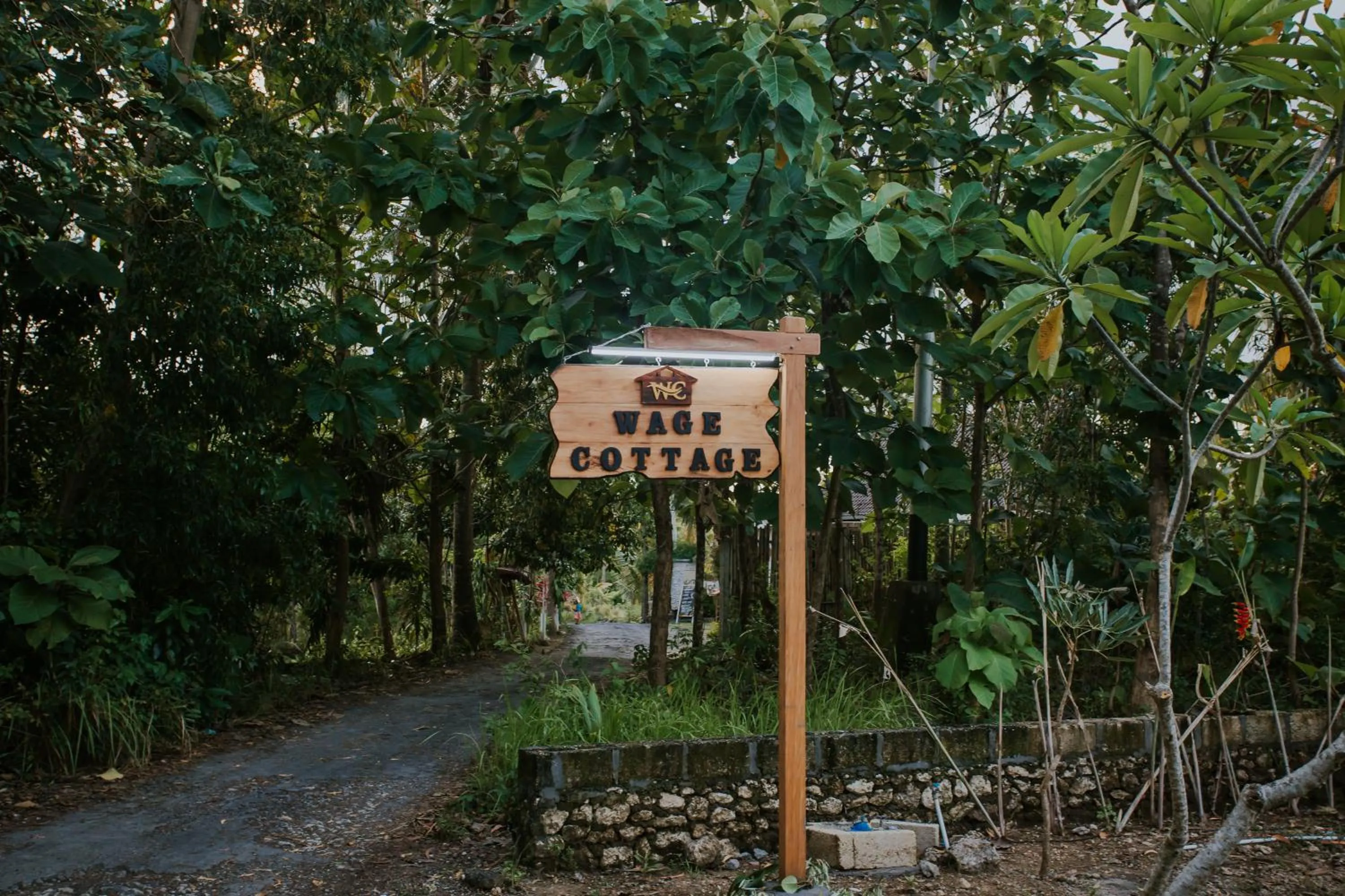 Logo/Certificate/Sign in Wage cottage
