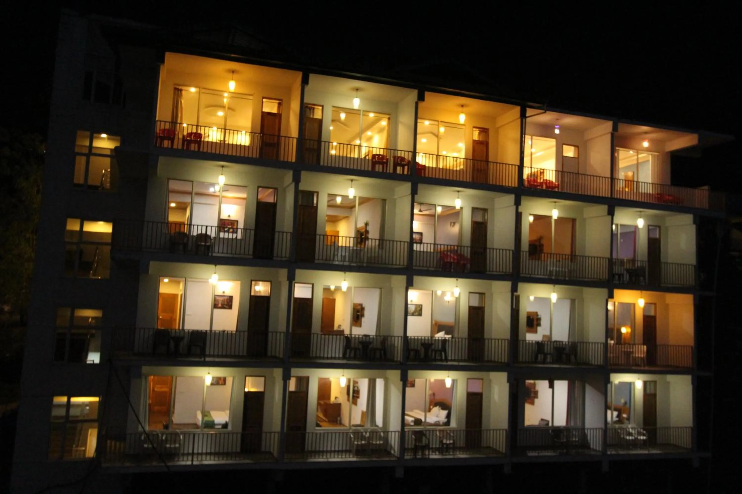 Mountain view in Hotel NSB Manali