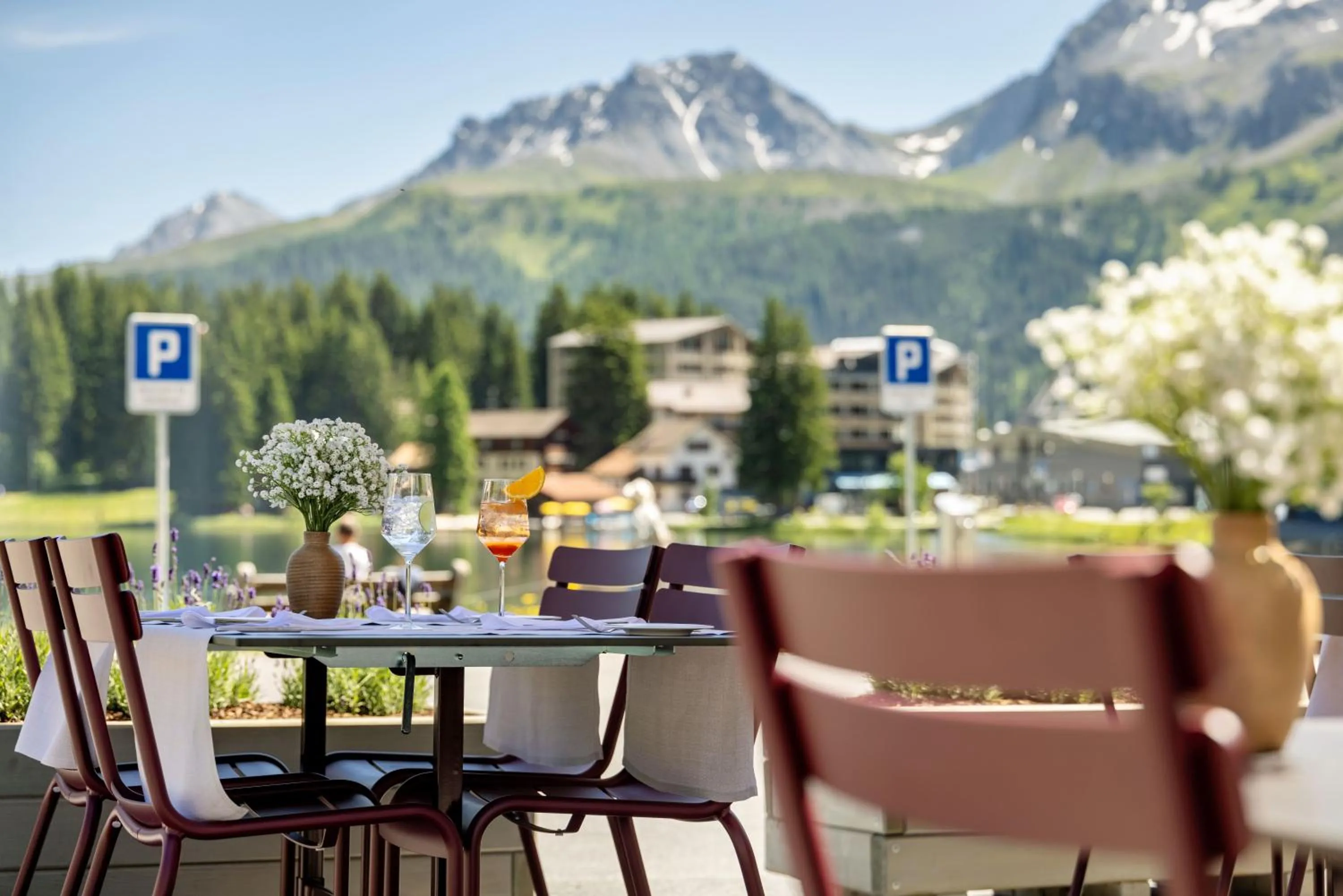 Restaurant/places to eat in Postresidenz am See