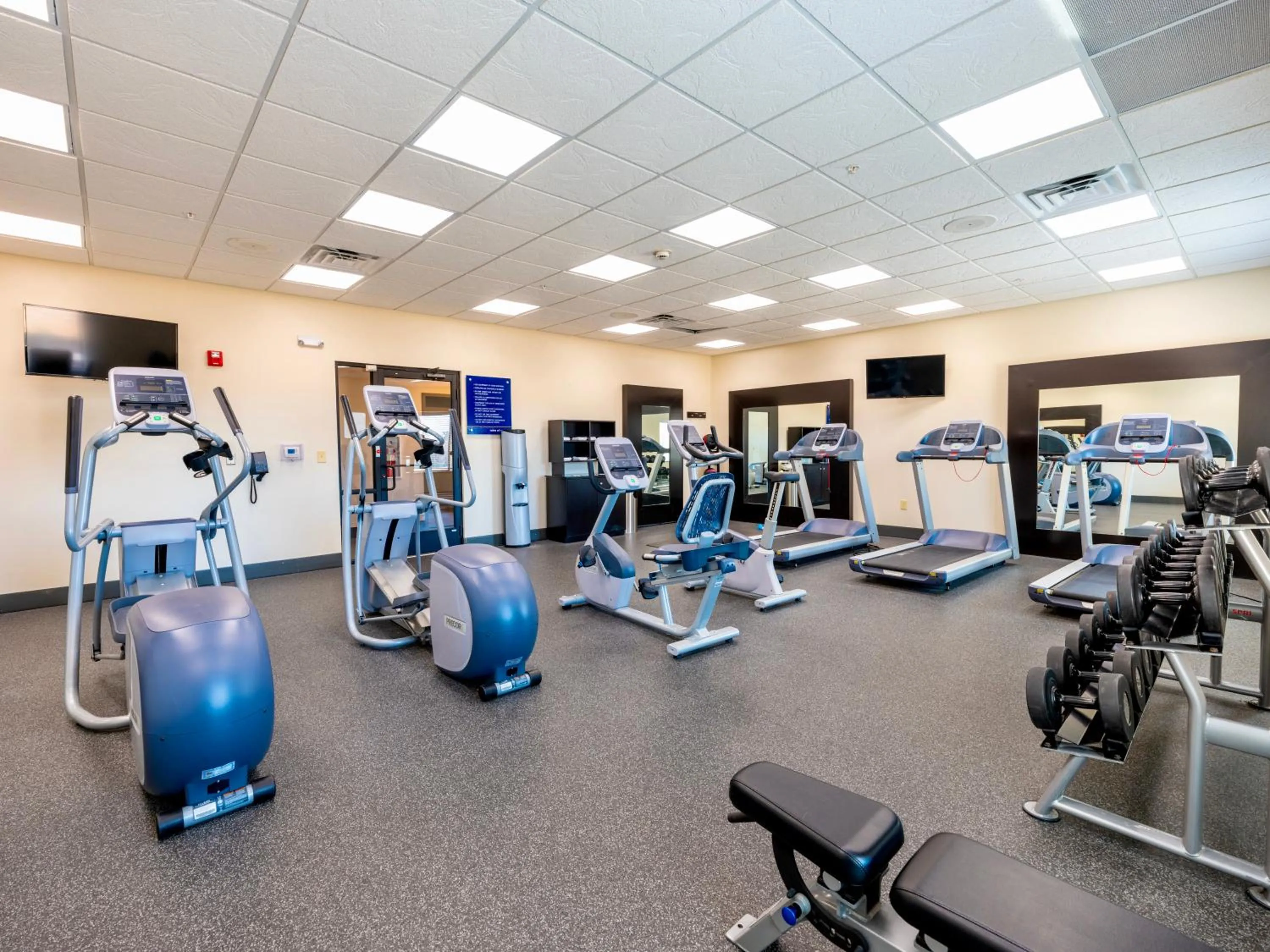 Fitness centre/facilities in Quality Inn - Pratt