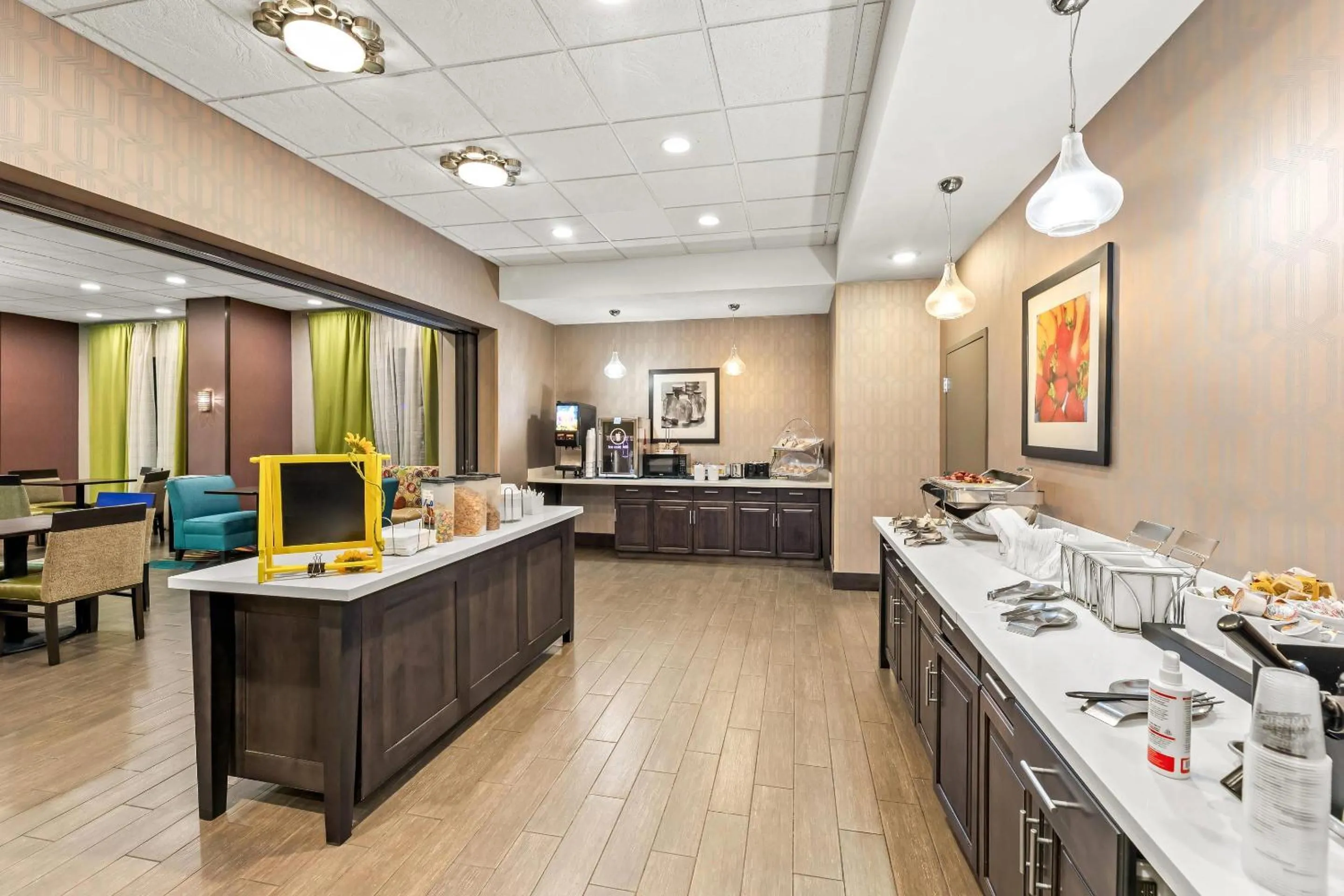 Breakfast in Quality Inn - Pratt