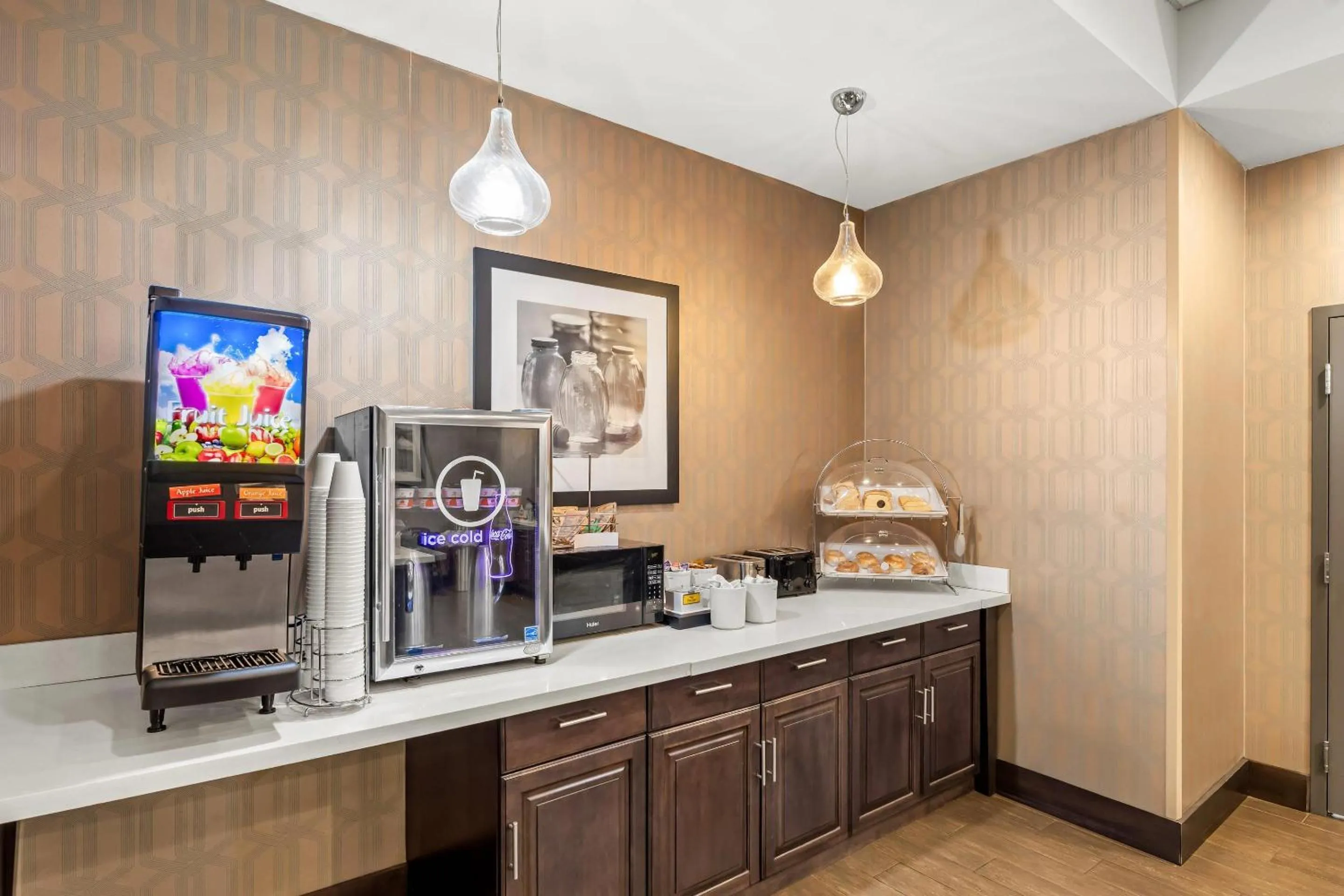 Breakfast in Quality Inn - Pratt