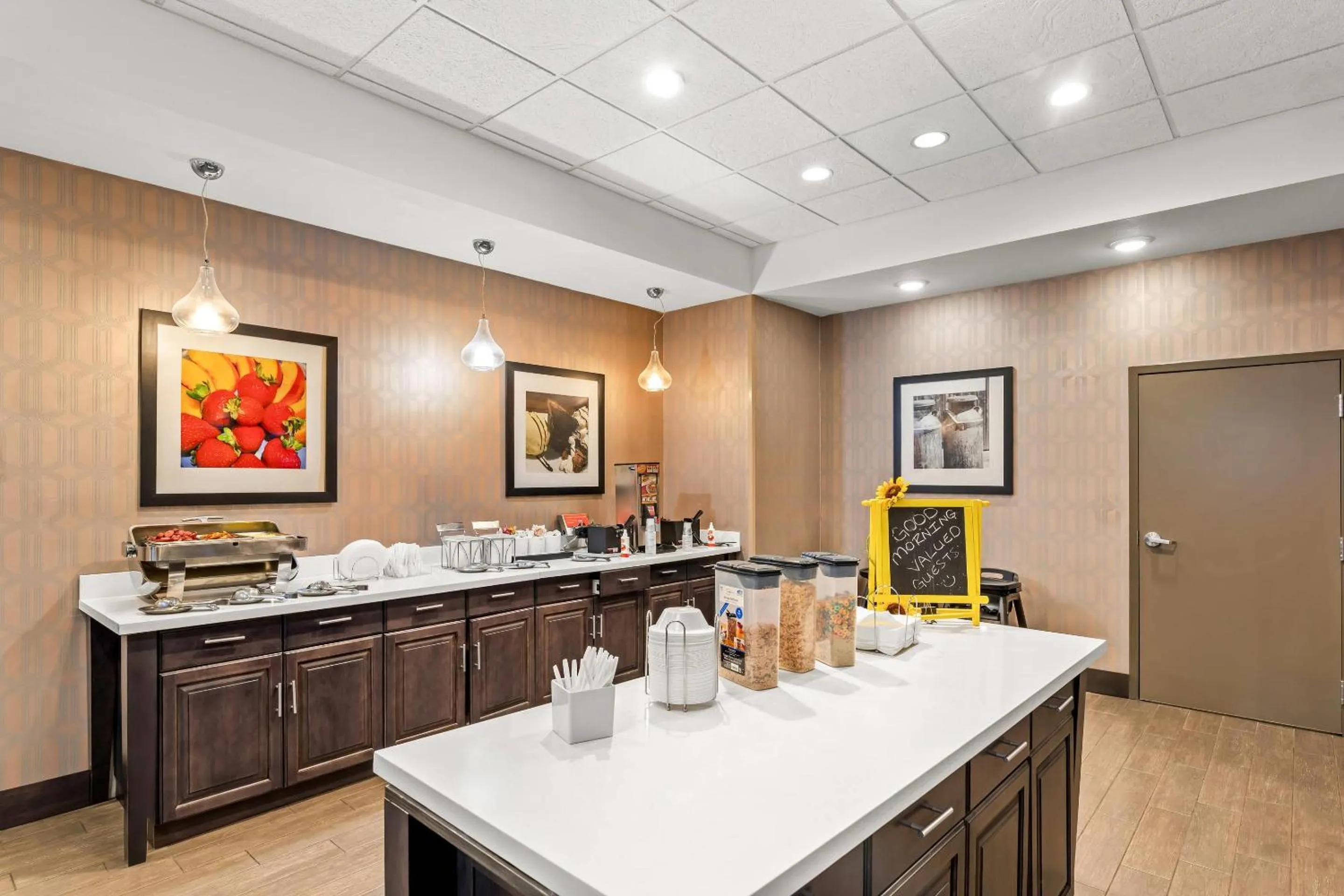 Breakfast in Quality Inn - Pratt