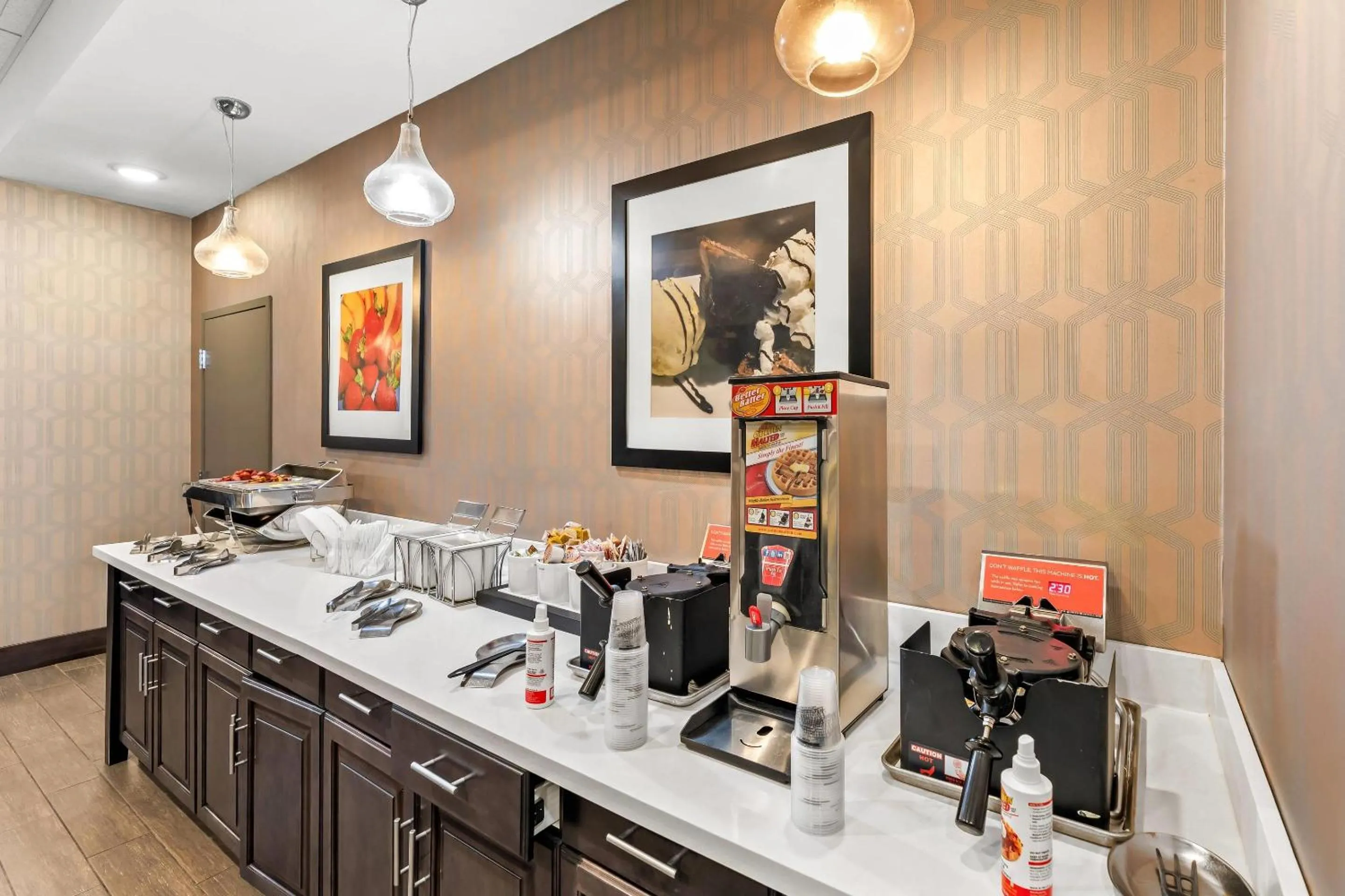 Breakfast in Quality Inn - Pratt