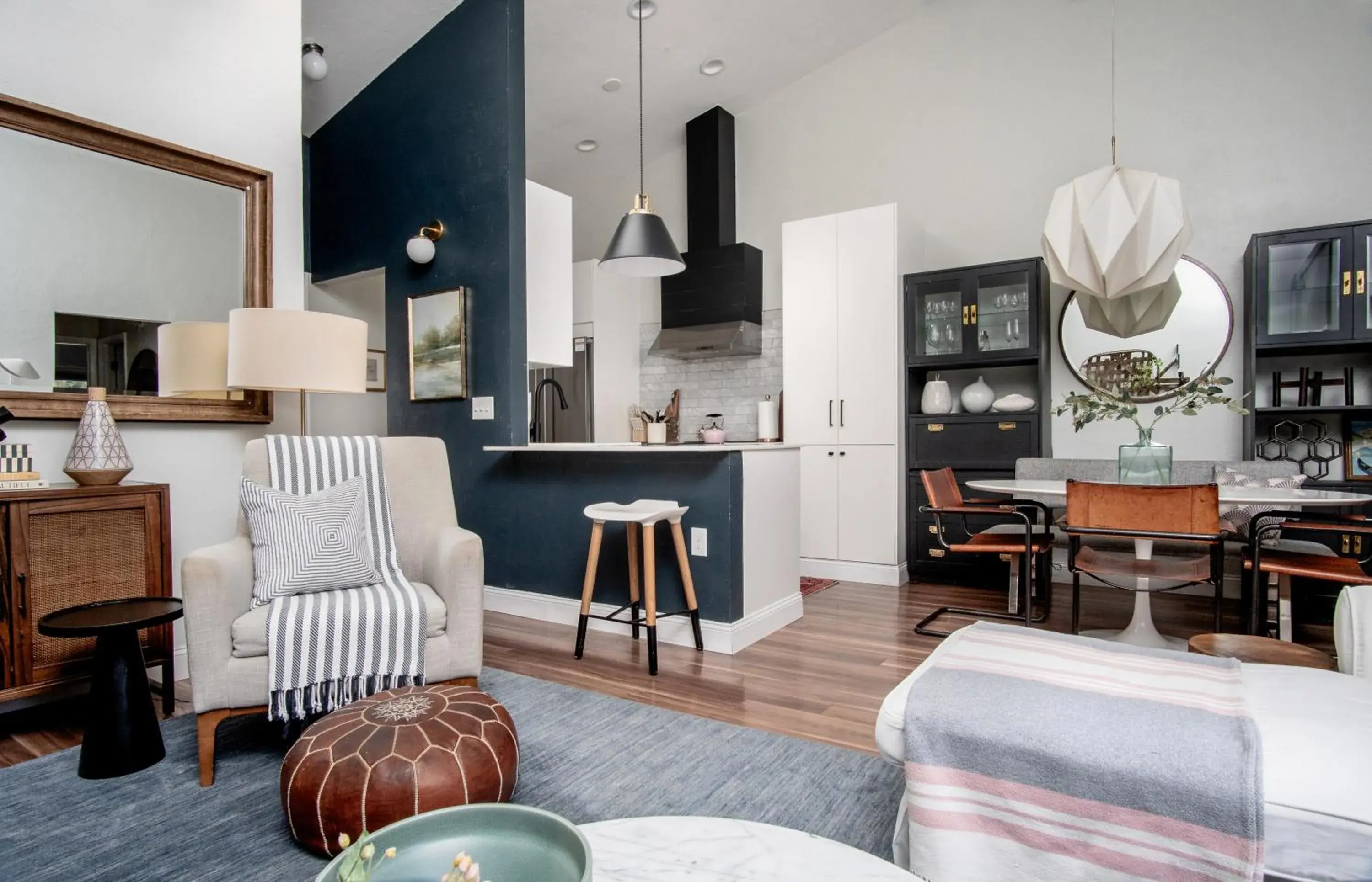 Peaceful, modern, renovated, close to everything! Peaceful, modern, renovated, close to everything!