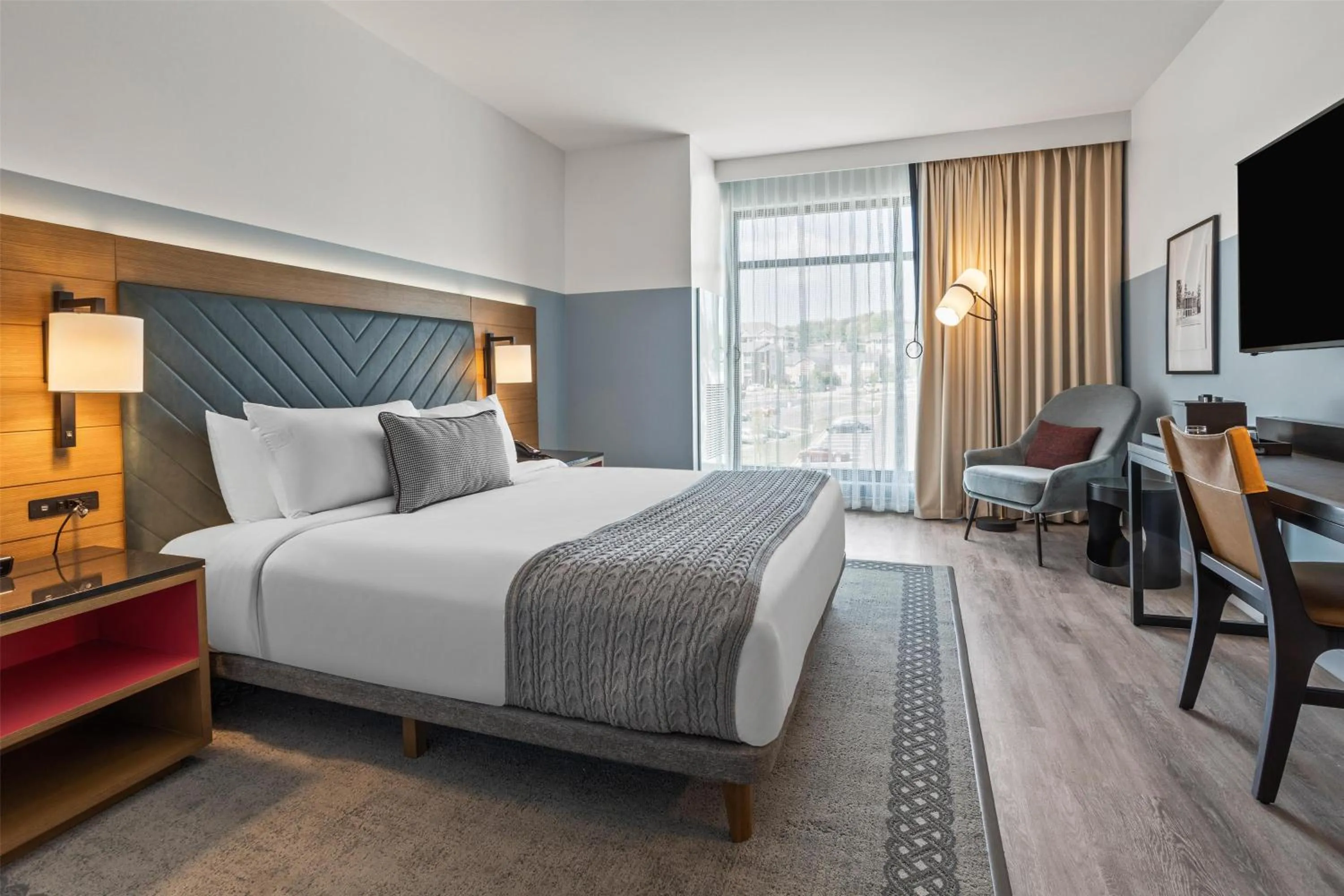 Bed in The Highlander at Radford, Tapestry Collection by Hilton