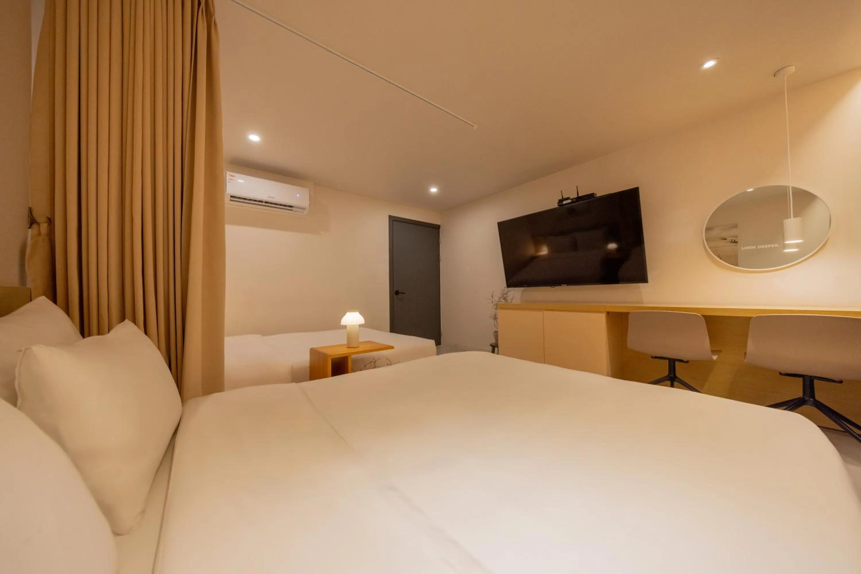 Bed in Nomad Aank Hotel Gumi