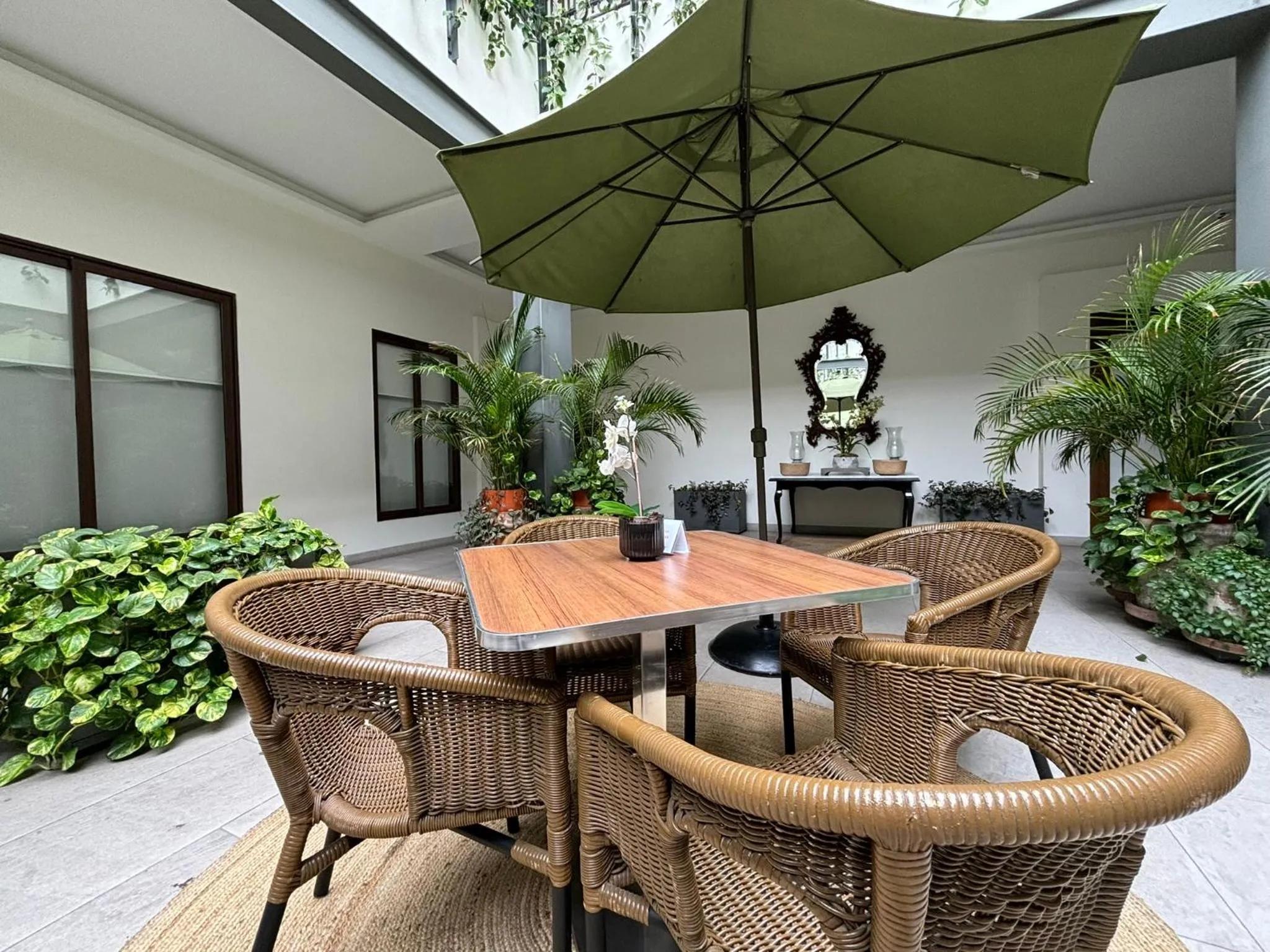 Seating area in Casa Herrmann Suites