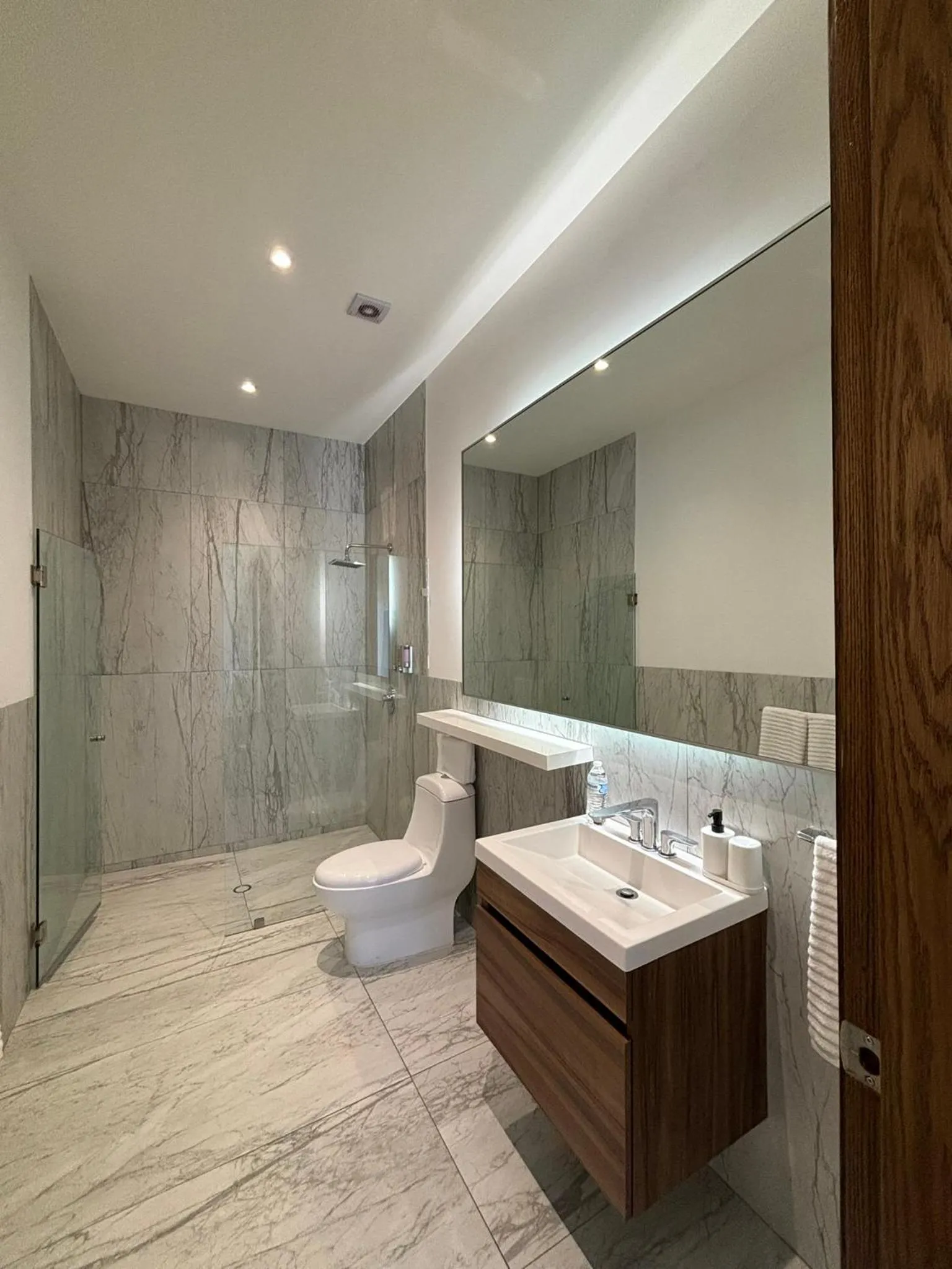 Shower in Casa Herrmann Suites