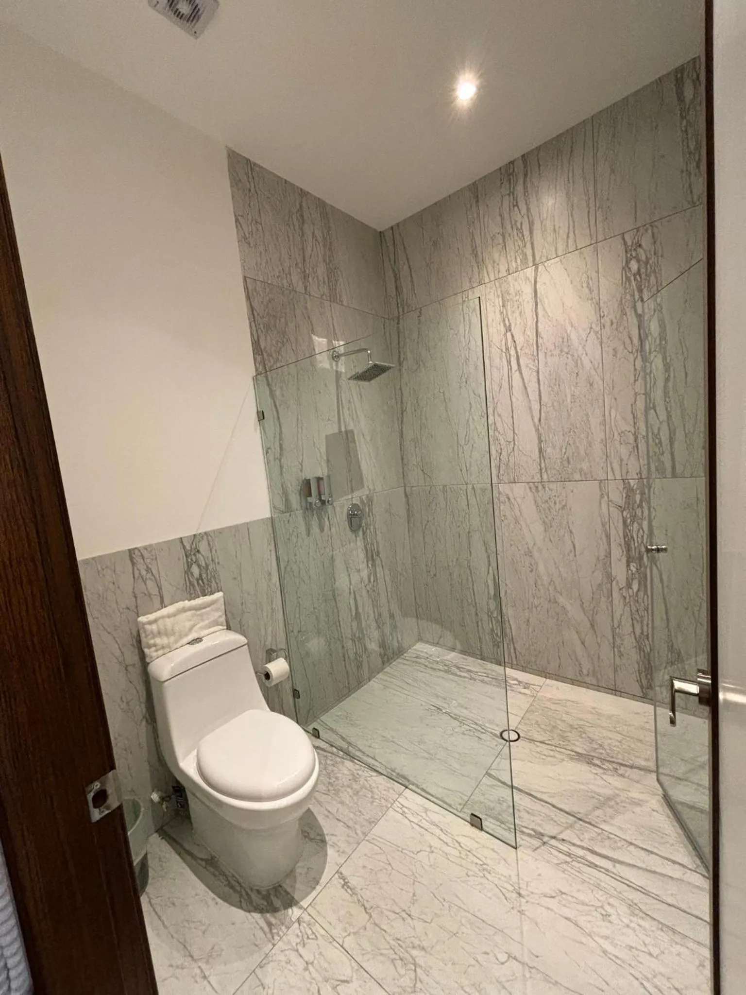 Shower in Casa Herrmann Suites